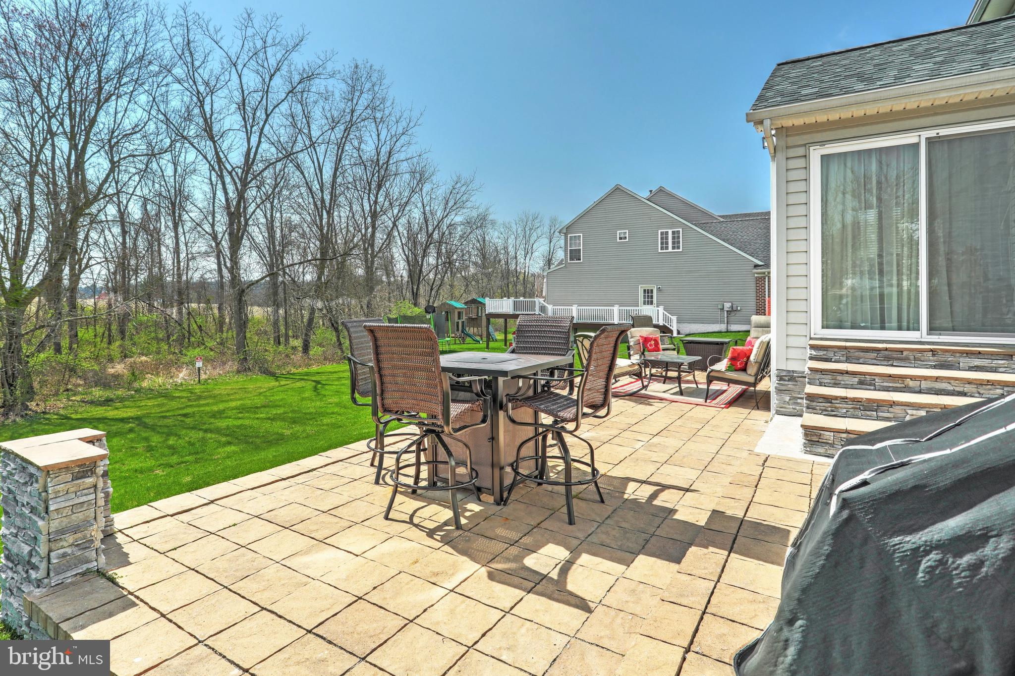 THISTLE DOWNS - Residential