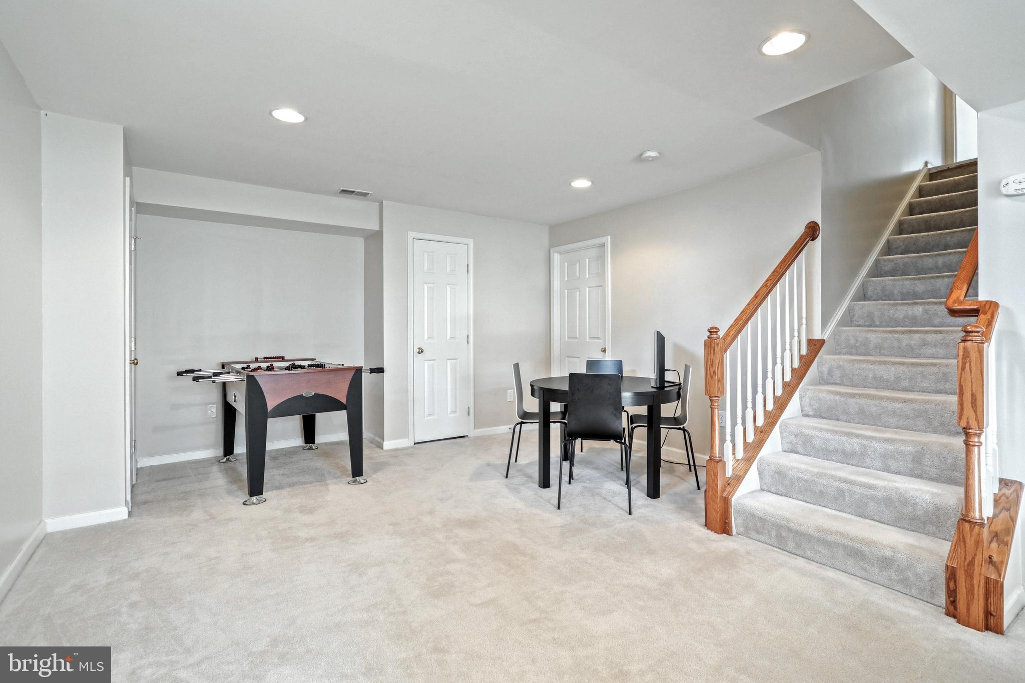THISTLE DOWNS - Residential