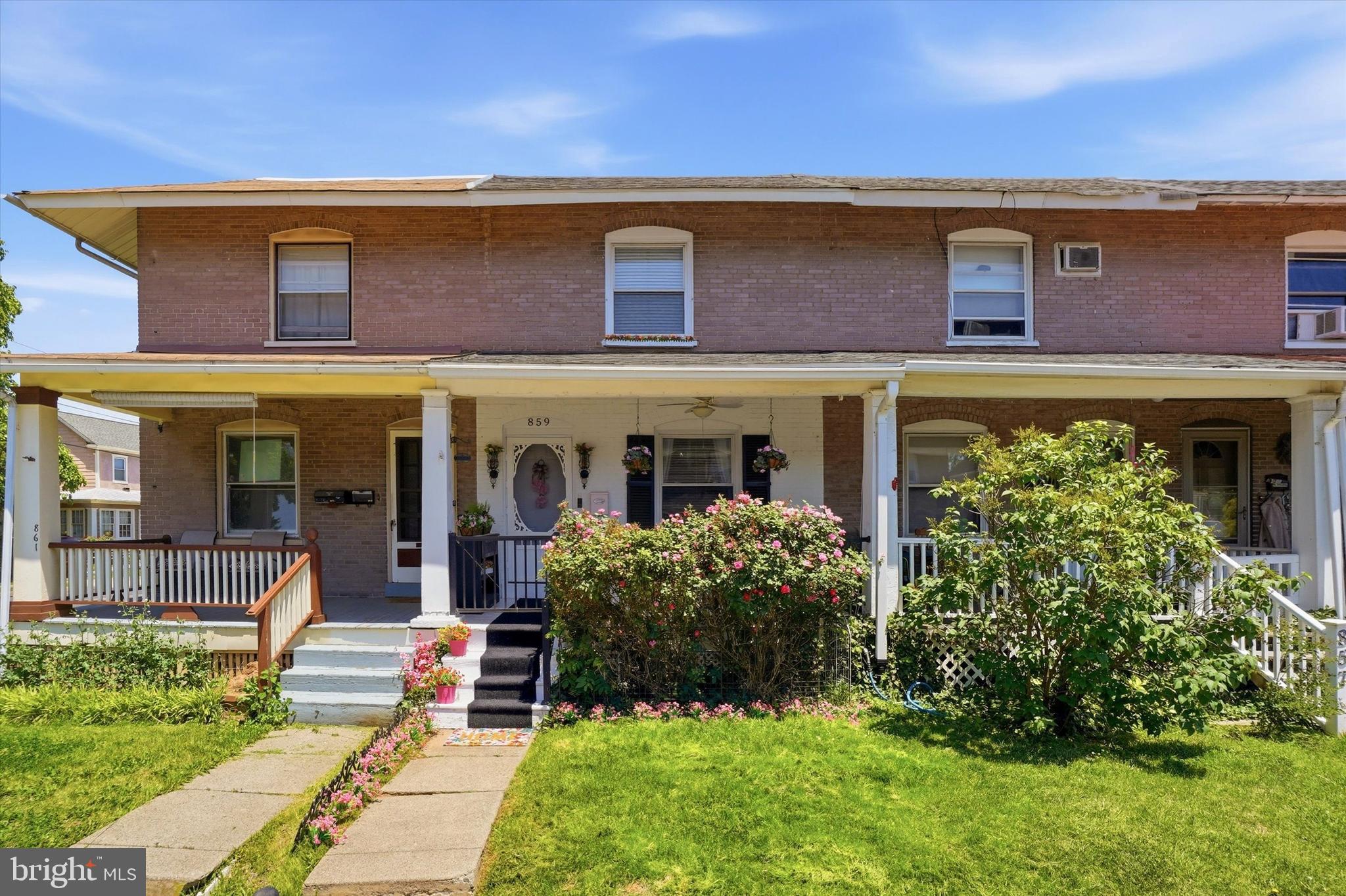 LANSDALE - Residential