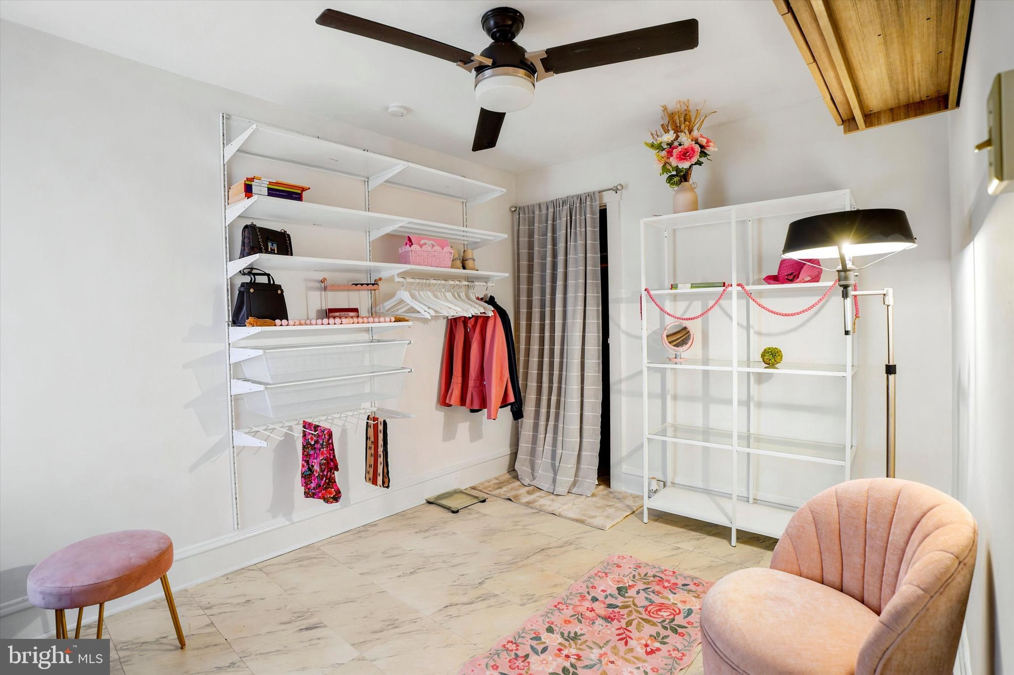 LANSDALE - Residential
