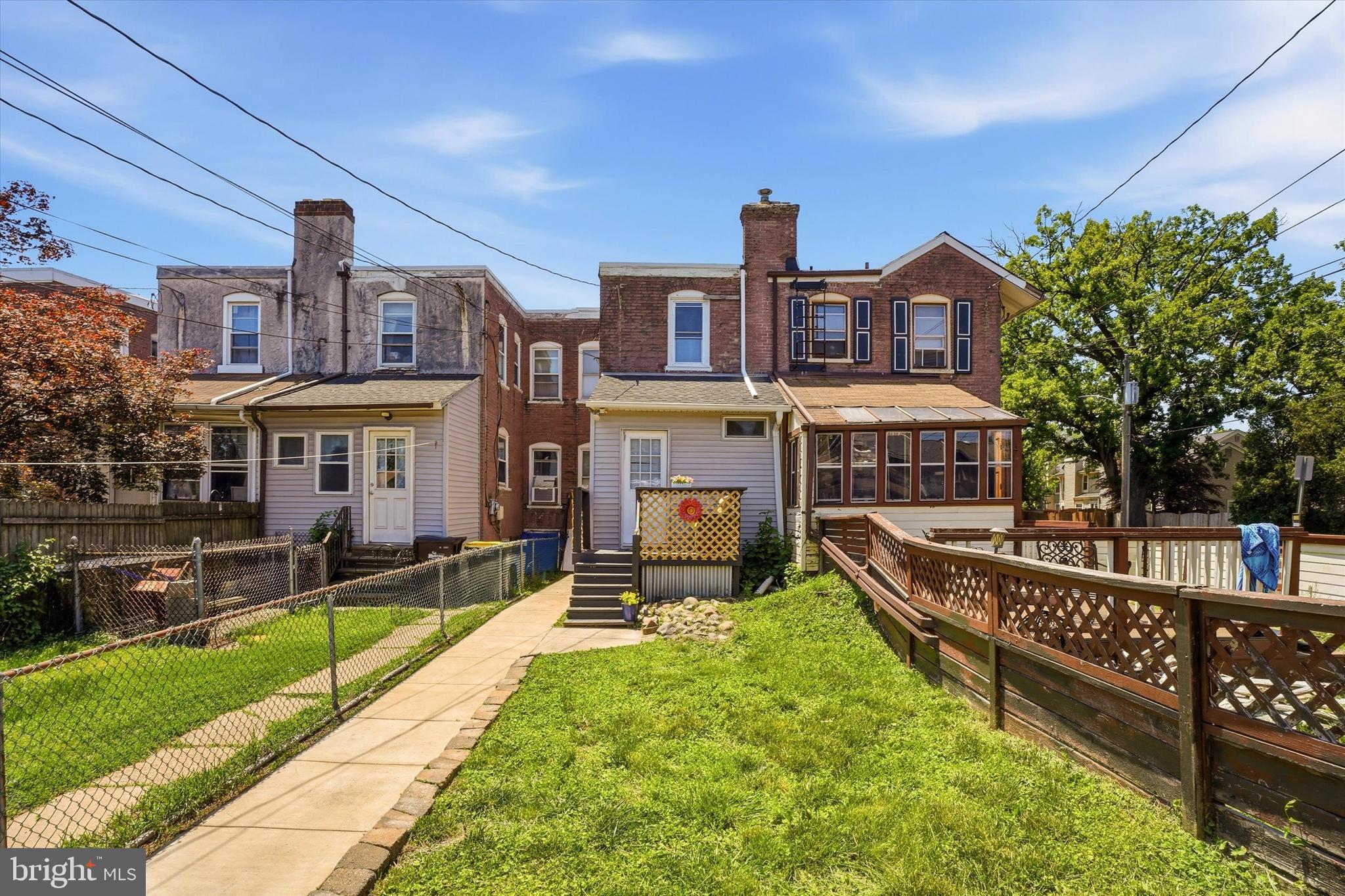 LANSDALE - Residential