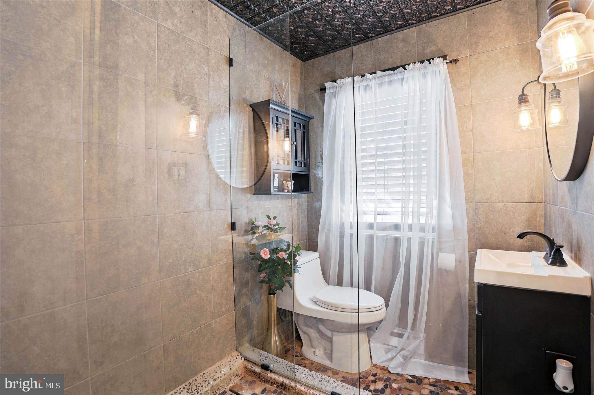 LANSDALE - Residential