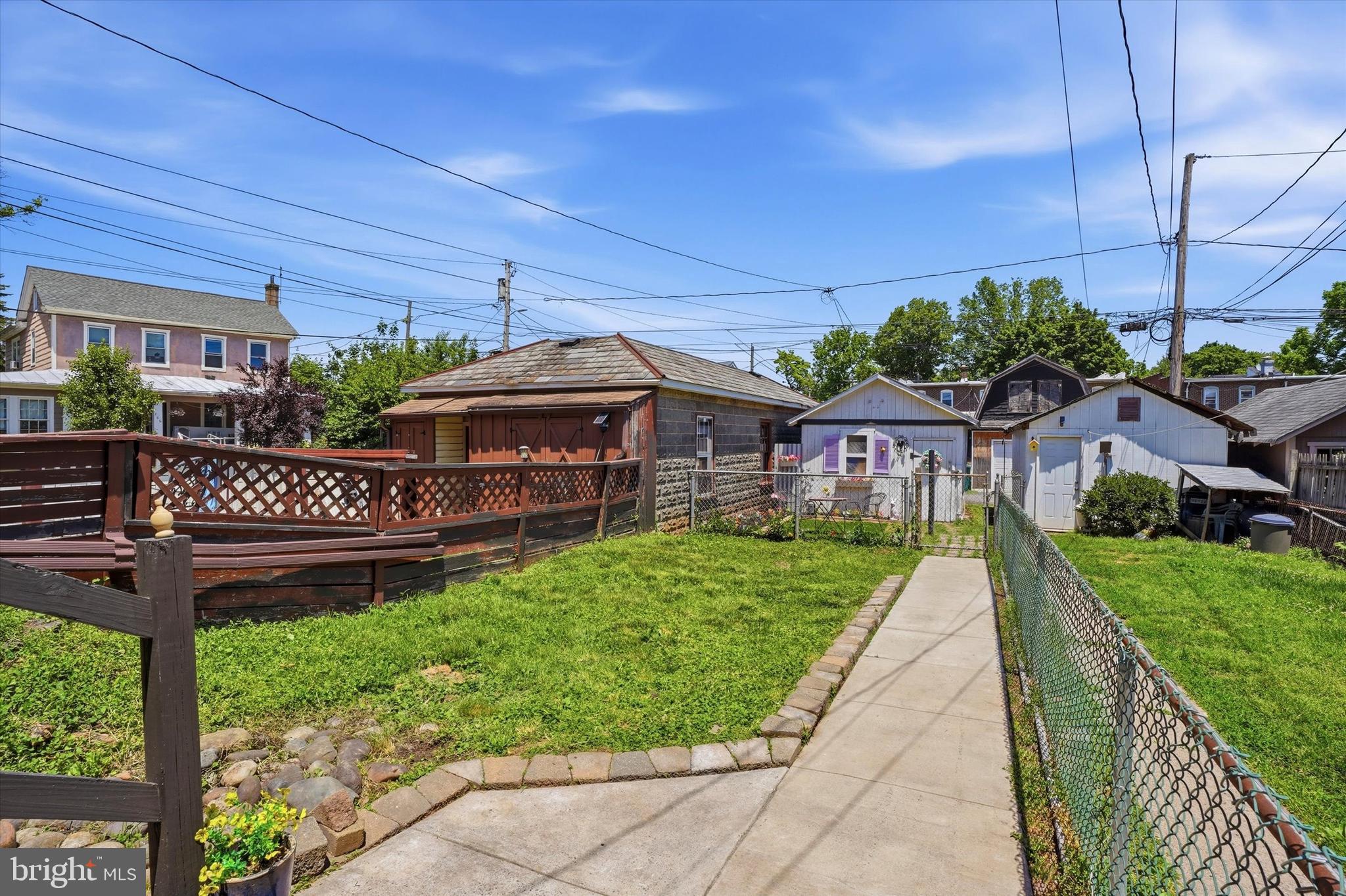 LANSDALE - Residential