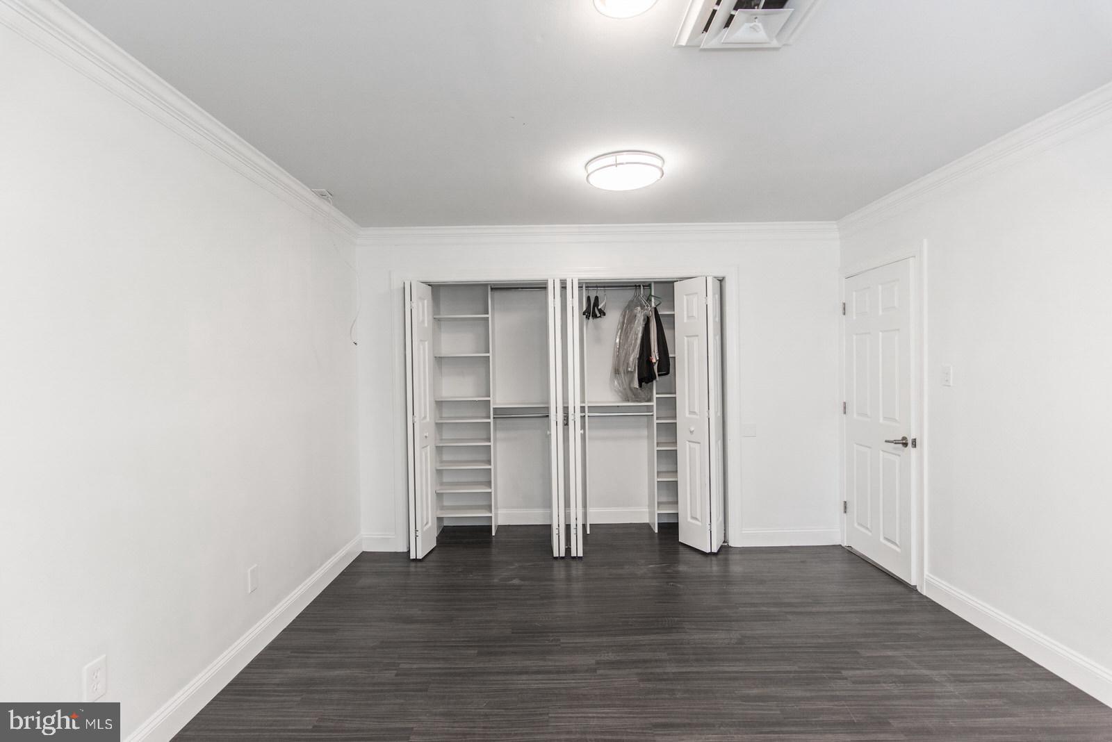 MAYFAIR - Commercial Sale