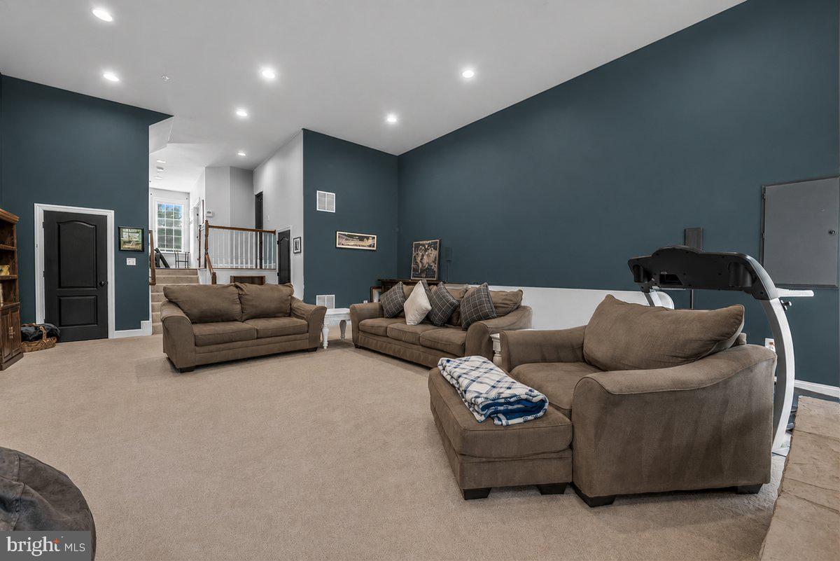 URBANA HIGHLANDS - Residential
