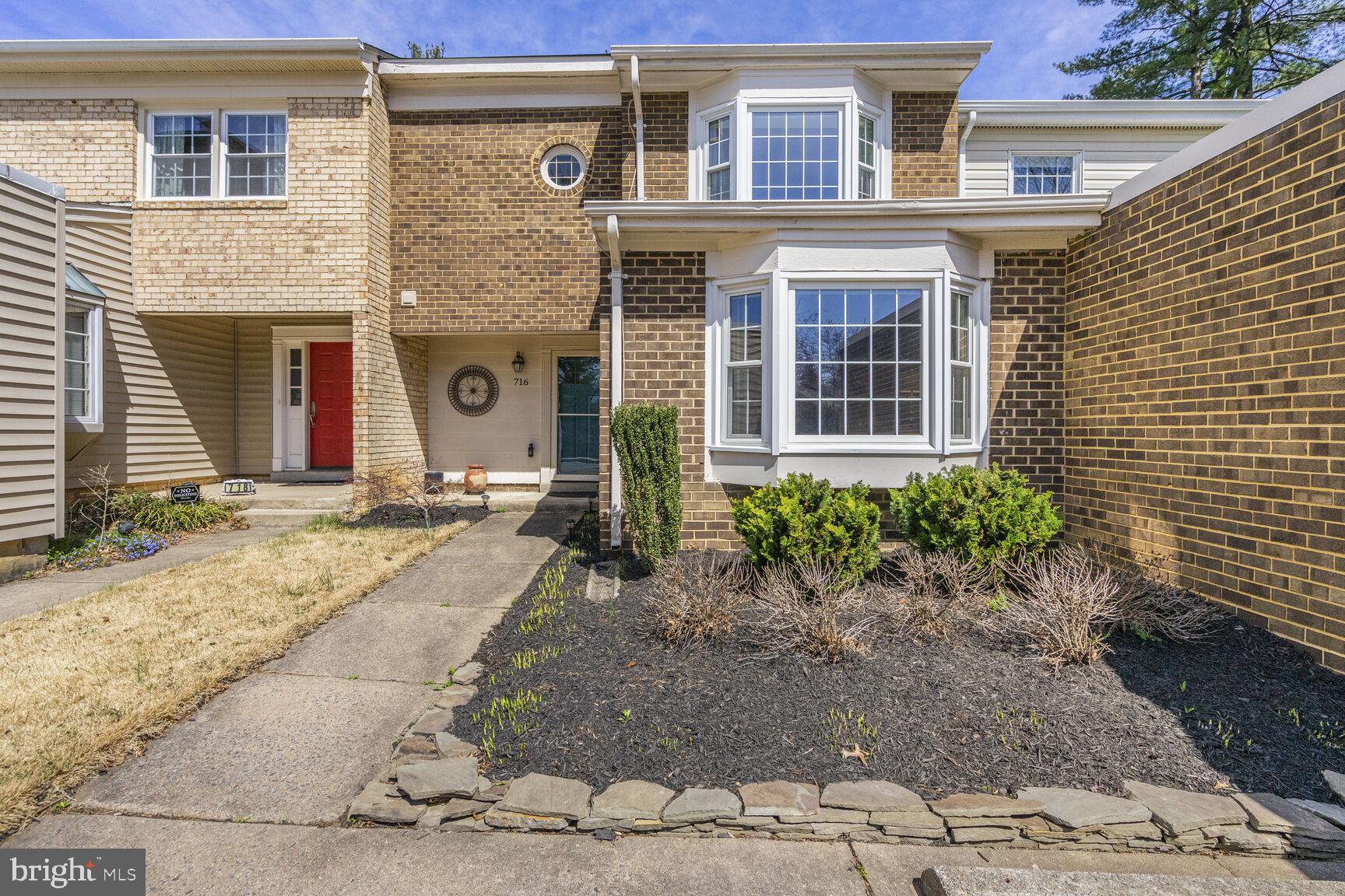 TOWNES OF MOOREFIELD - Residential