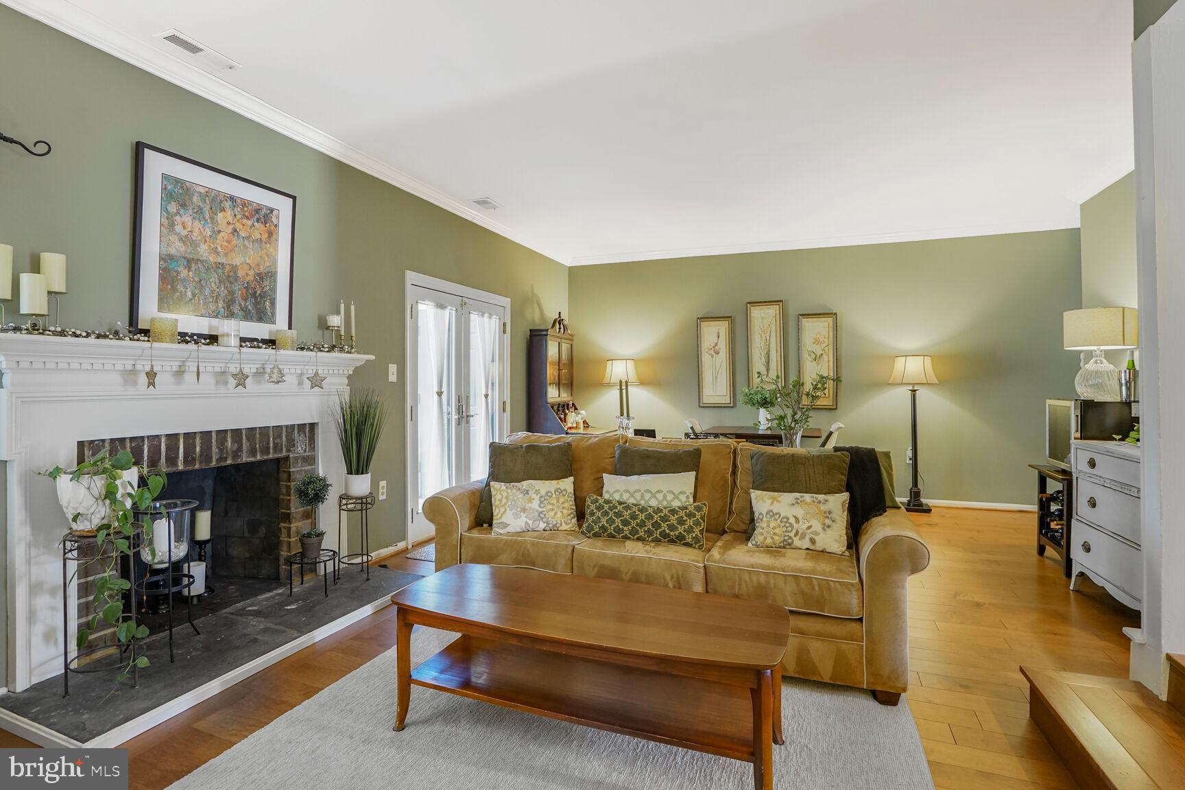 TOWNES OF MOOREFIELD - Residential