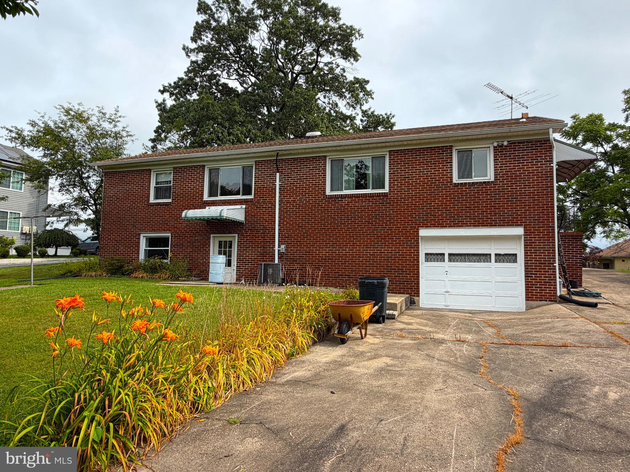 ROSEDALE - Residential