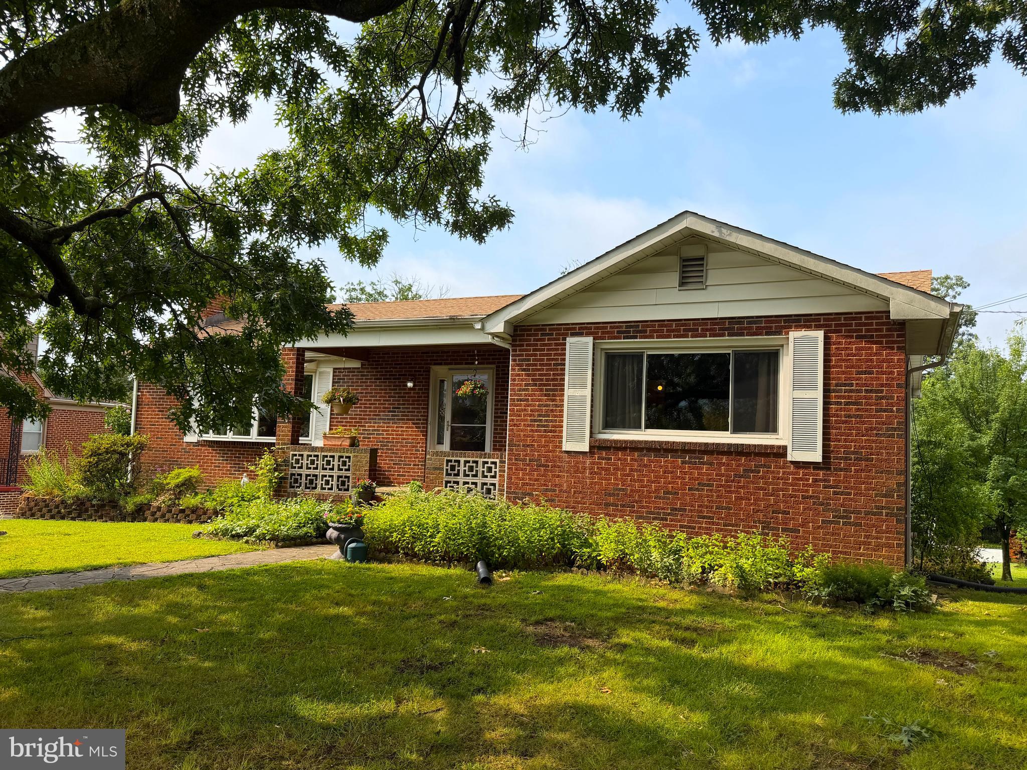 ROSEDALE - Residential