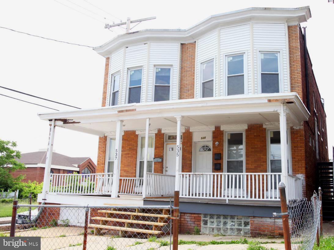 Welcome to 537 Oakland Ave! This semi-detached brick colonial is an excellent addition to any portfolio. With 1,515 sqft of above-grade living space, this single-family home features 3 bedrooms, 2 total bathroom, and a spacious layout designed for comfort and practicality. The fenced backyard and porch provides added appeal for tenants, and the basement offers additional storage or potential upgrades. Don’t wait, schedule your private showing today!