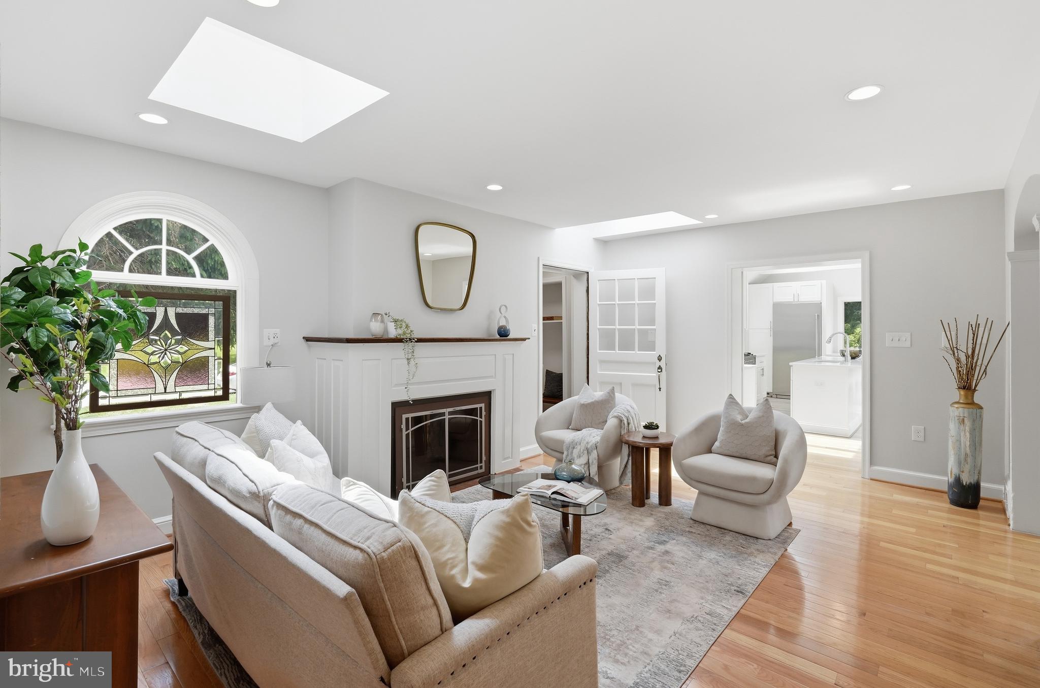 WOODSIDE KNOLLS - Residential