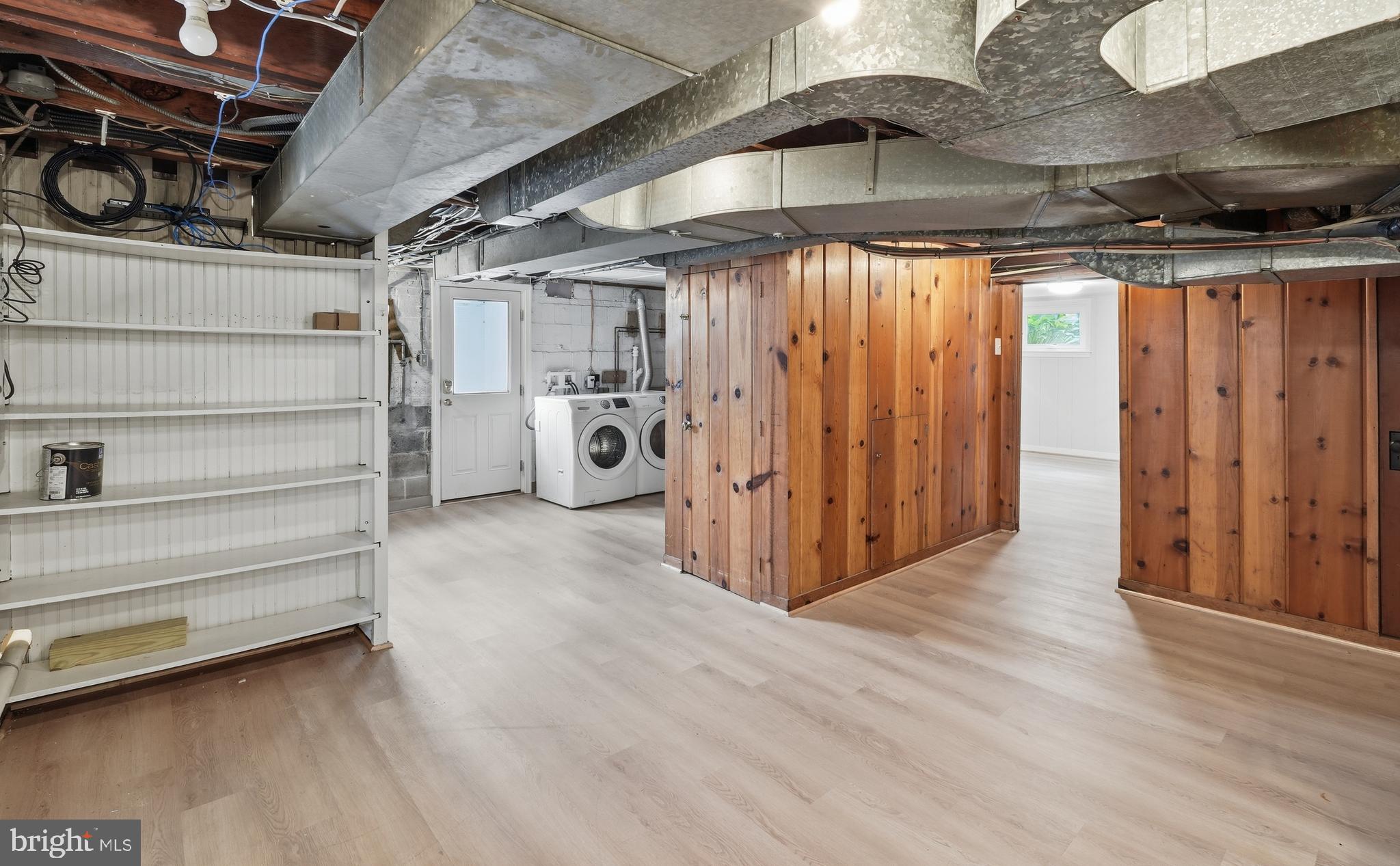 WOODSIDE KNOLLS - Residential