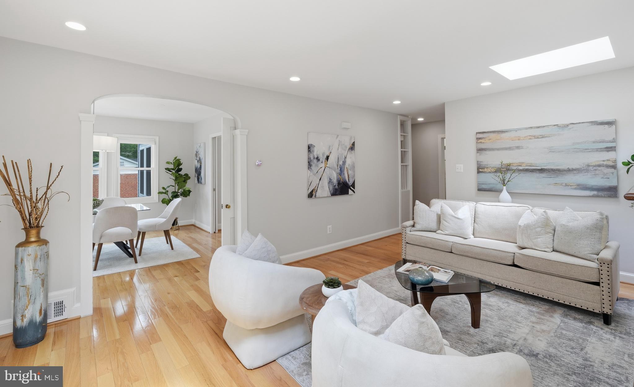 WOODSIDE KNOLLS - Residential