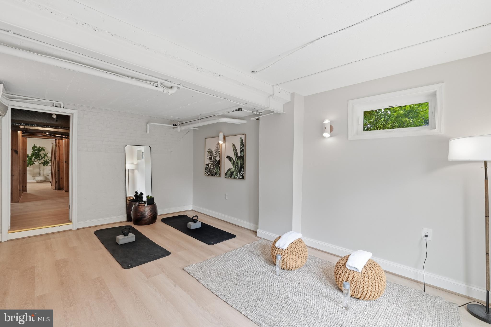 WOODSIDE KNOLLS - Residential