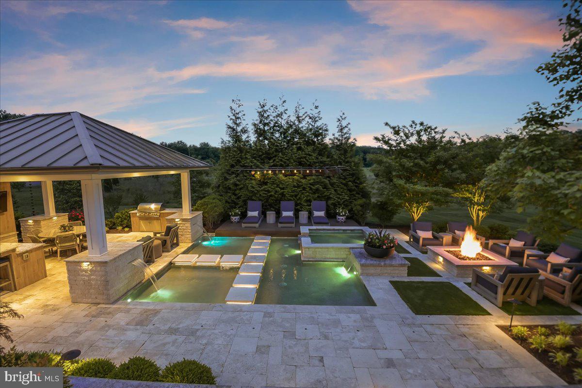 THE RIDINGS AT NORTH BRANCH - Residential