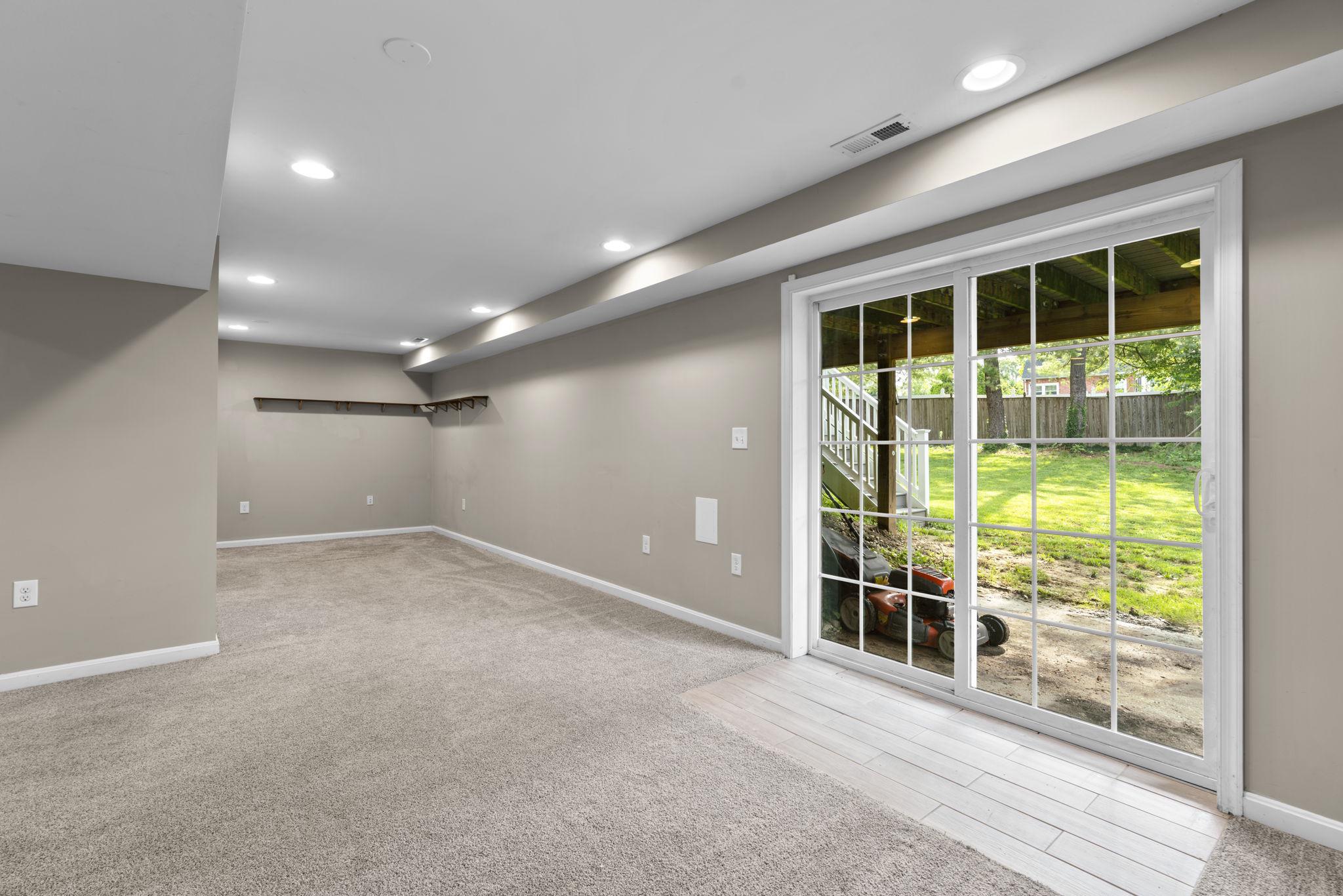 LINTHICUM OAKS - Residential