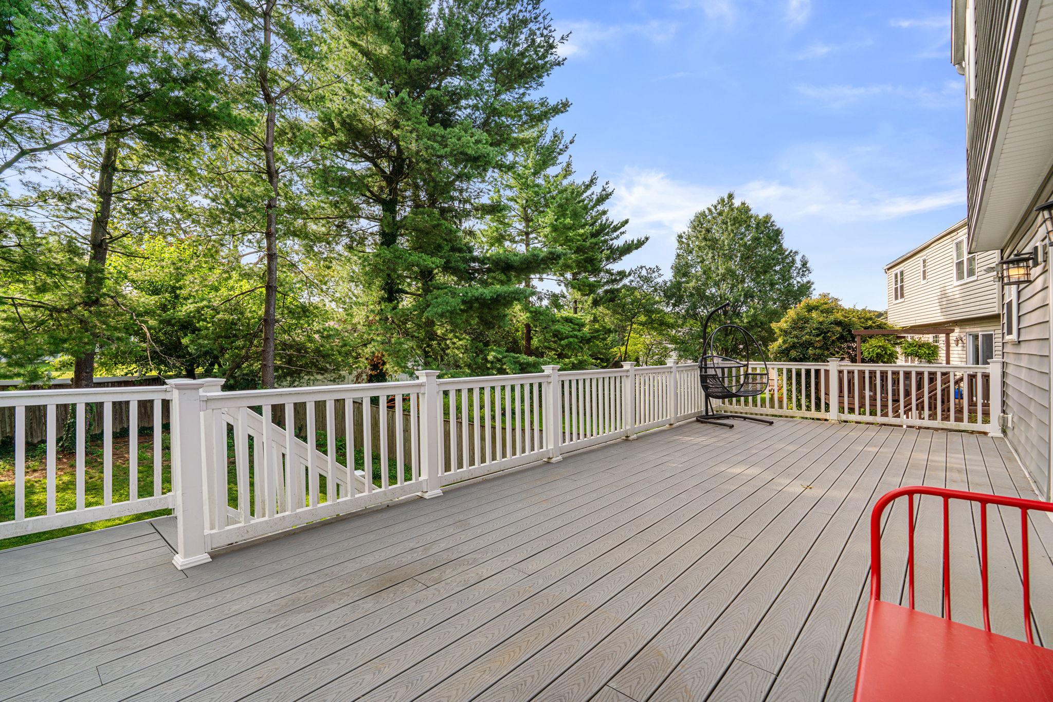 LINTHICUM OAKS - Residential