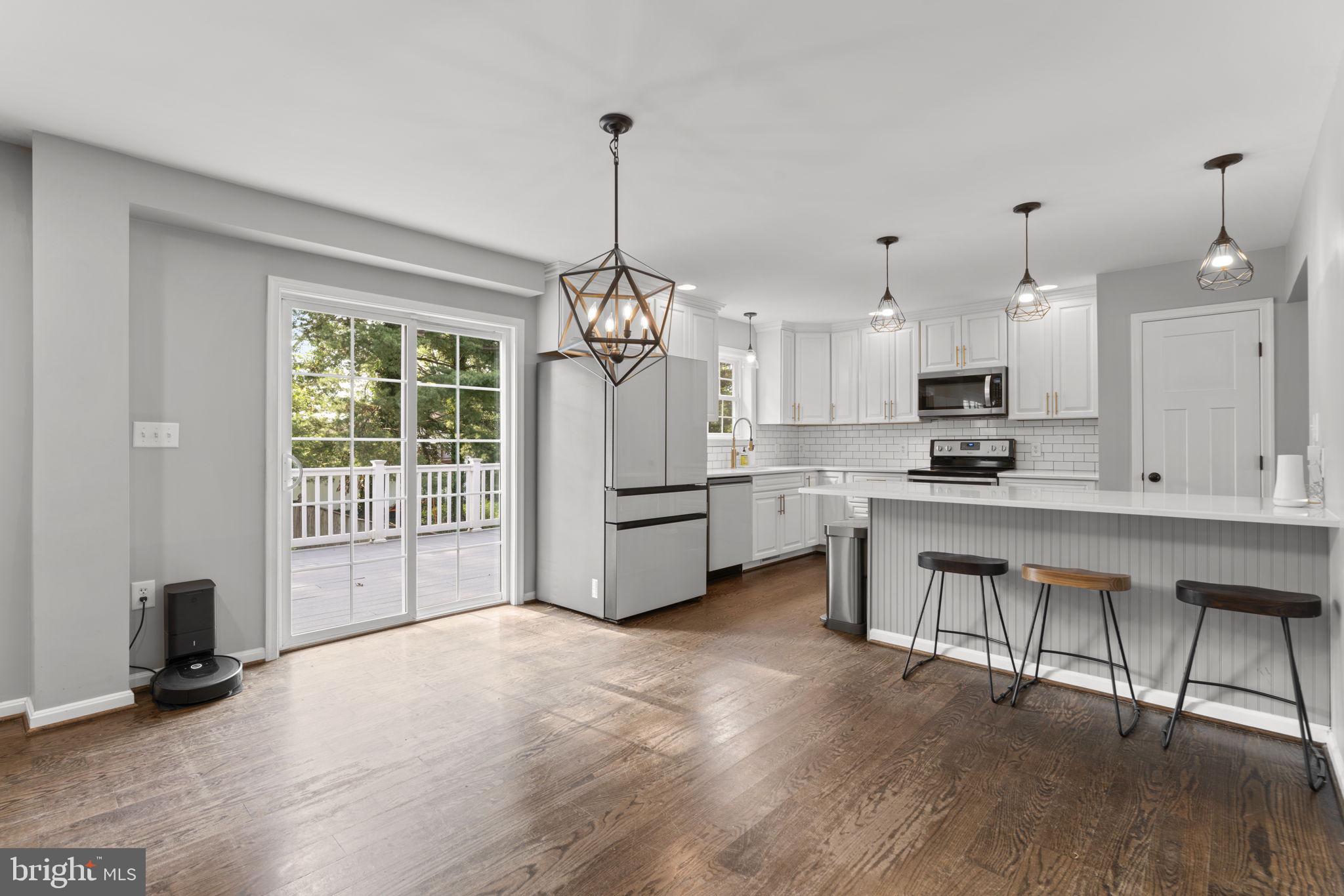 LINTHICUM OAKS - Residential