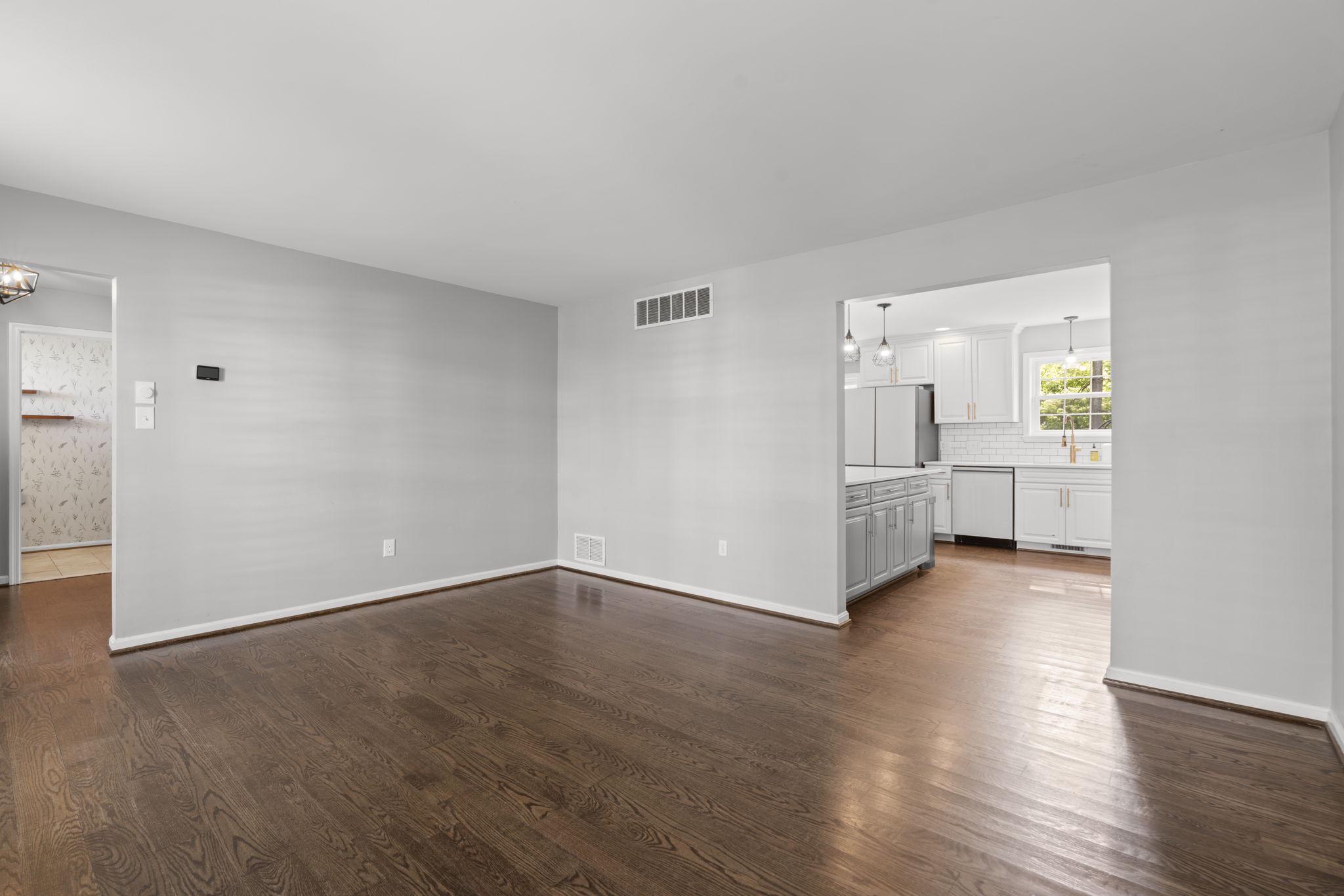 LINTHICUM OAKS - Residential