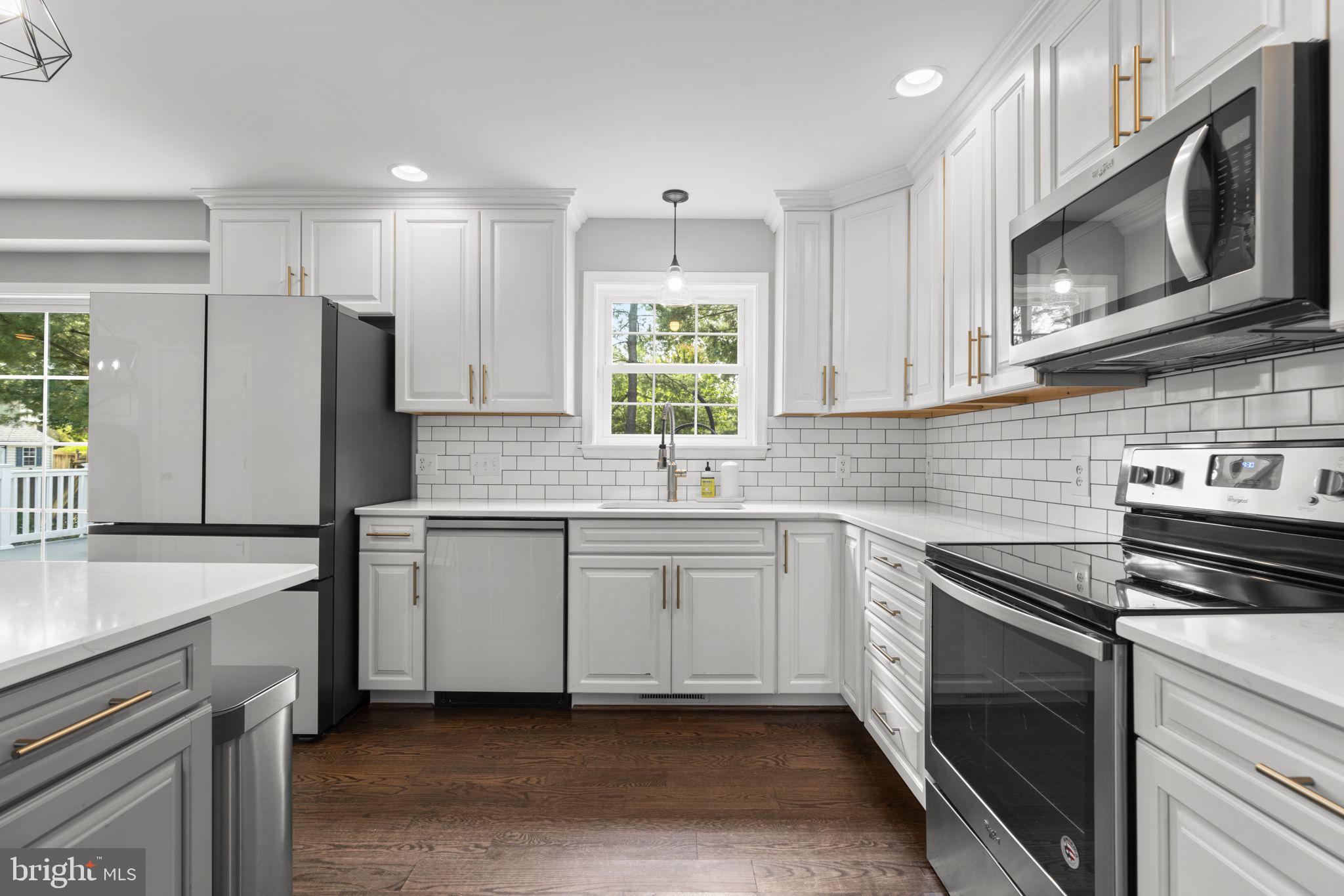 LINTHICUM OAKS - Residential
