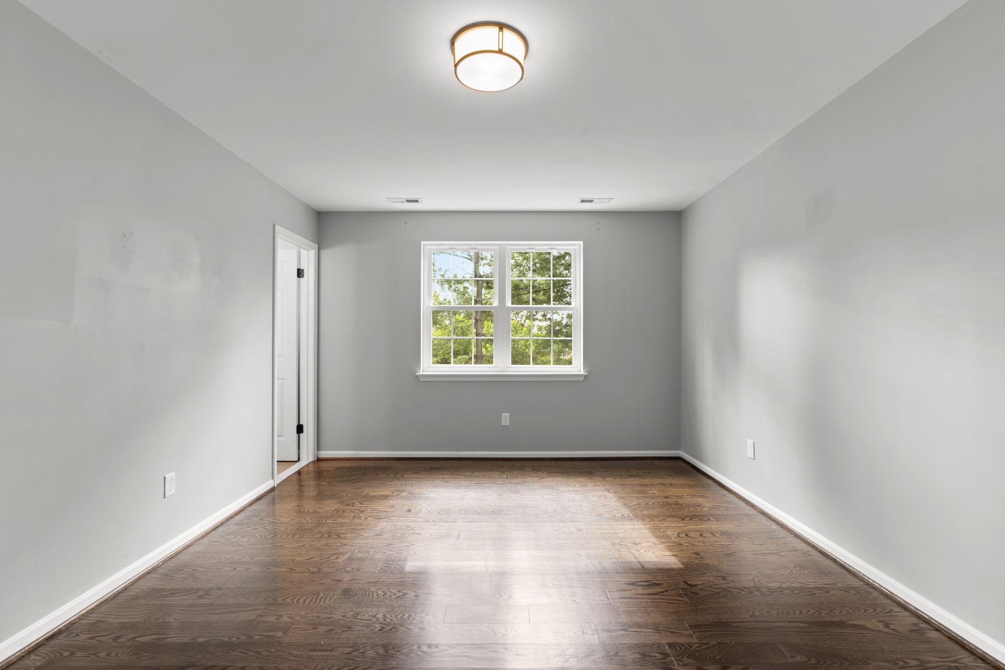 LINTHICUM OAKS - Residential