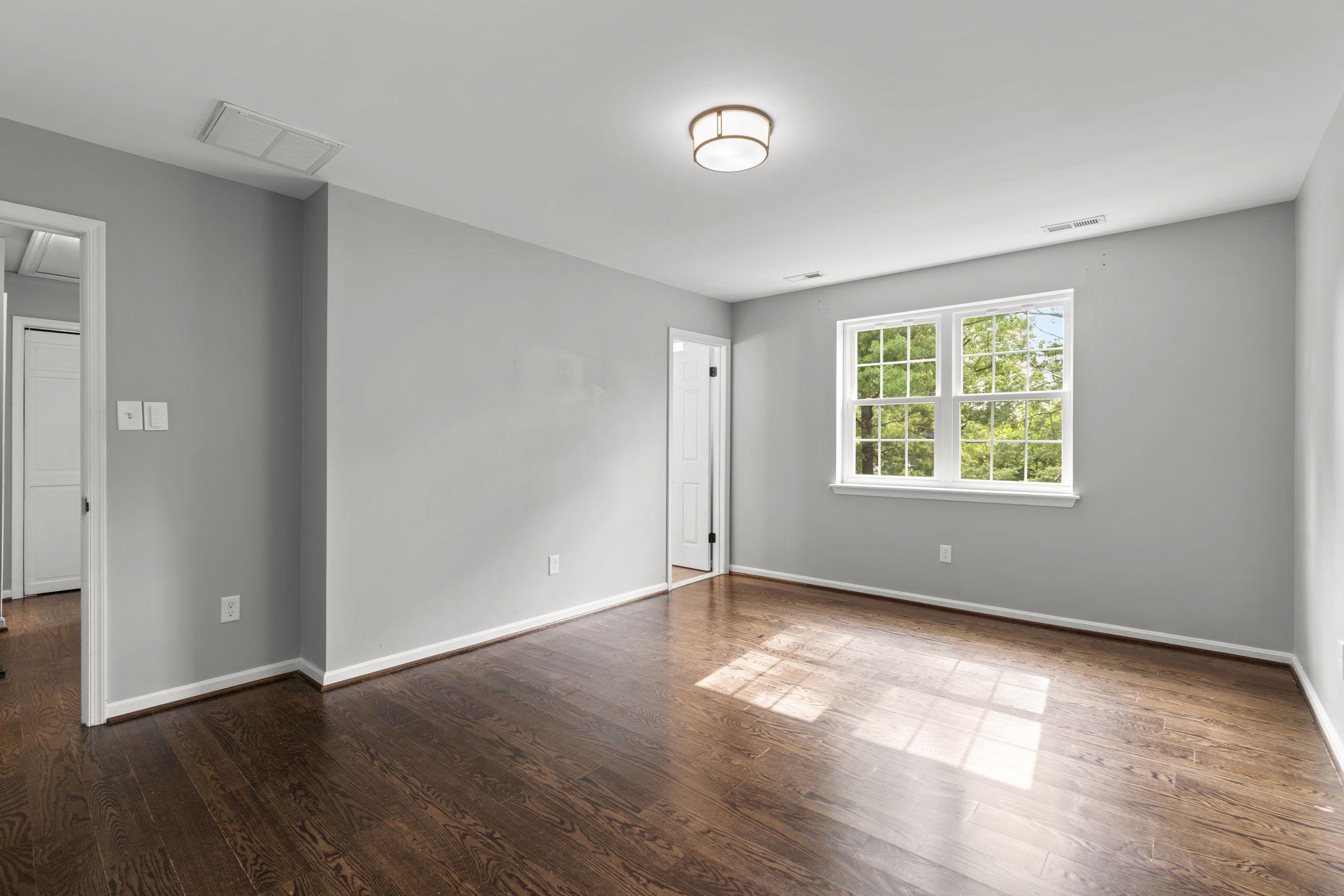 LINTHICUM OAKS - Residential