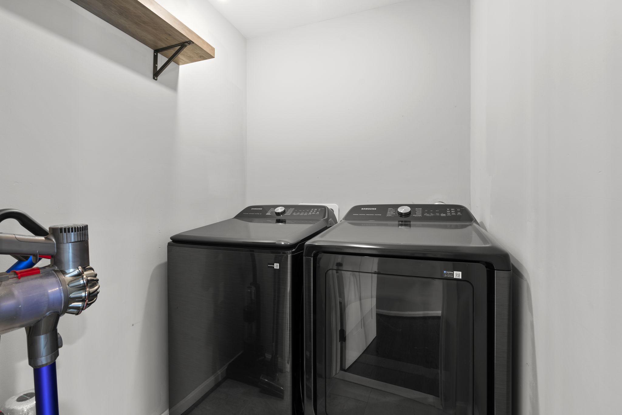 LINTHICUM OAKS - Residential