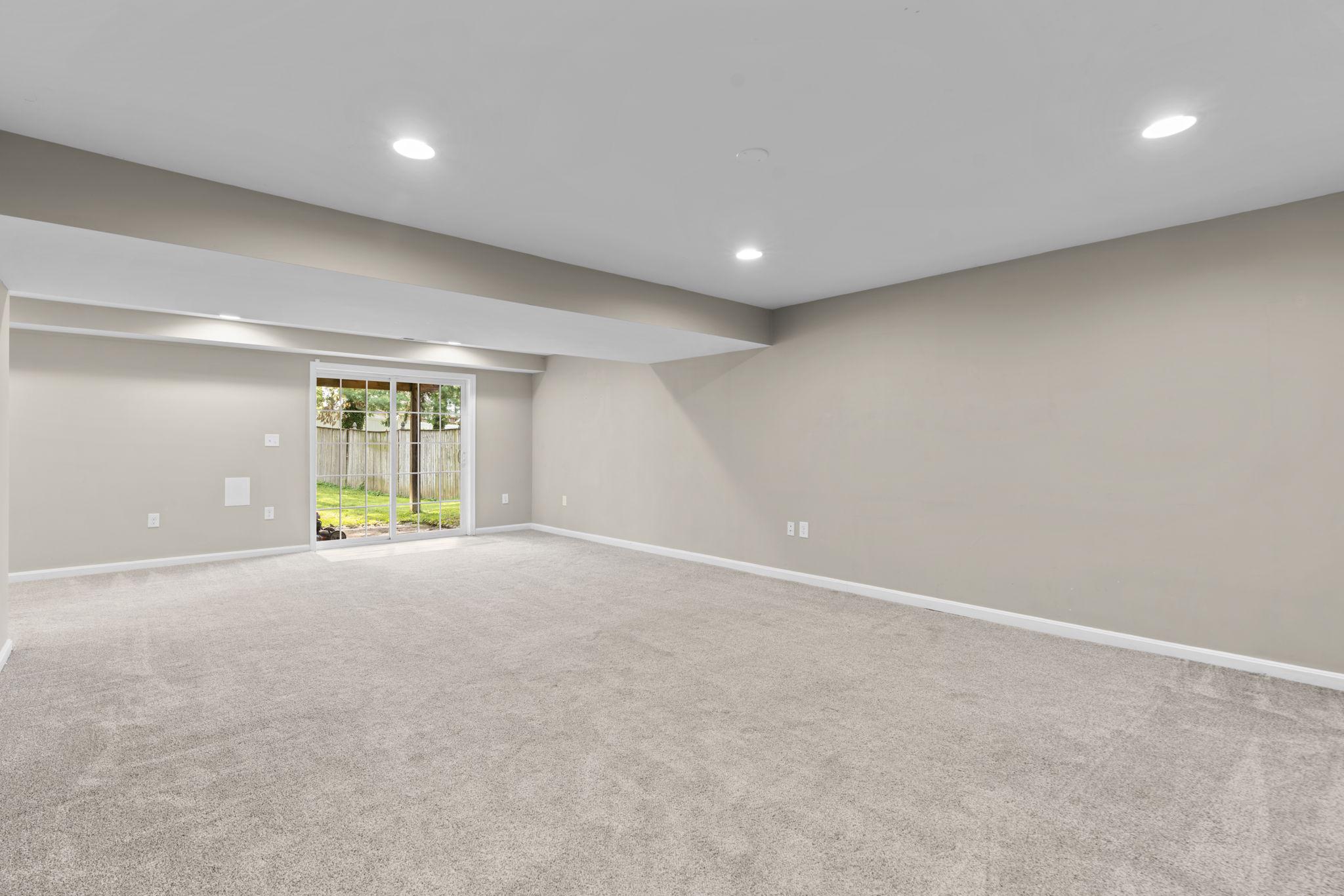 LINTHICUM OAKS - Residential