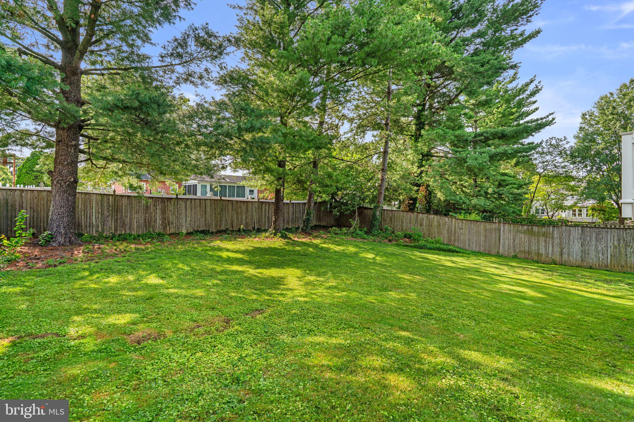 LINTHICUM OAKS - Residential