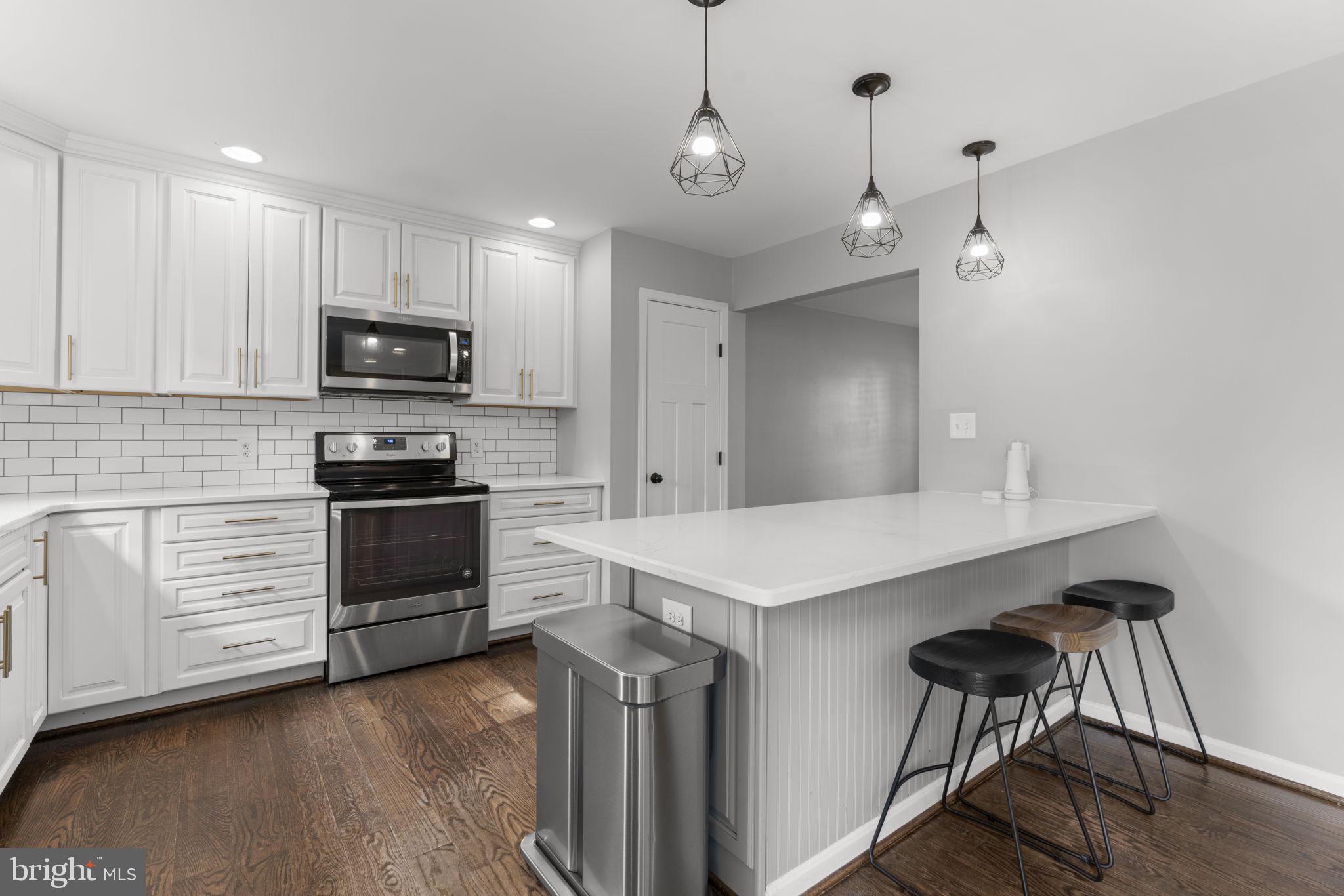 LINTHICUM OAKS - Residential
