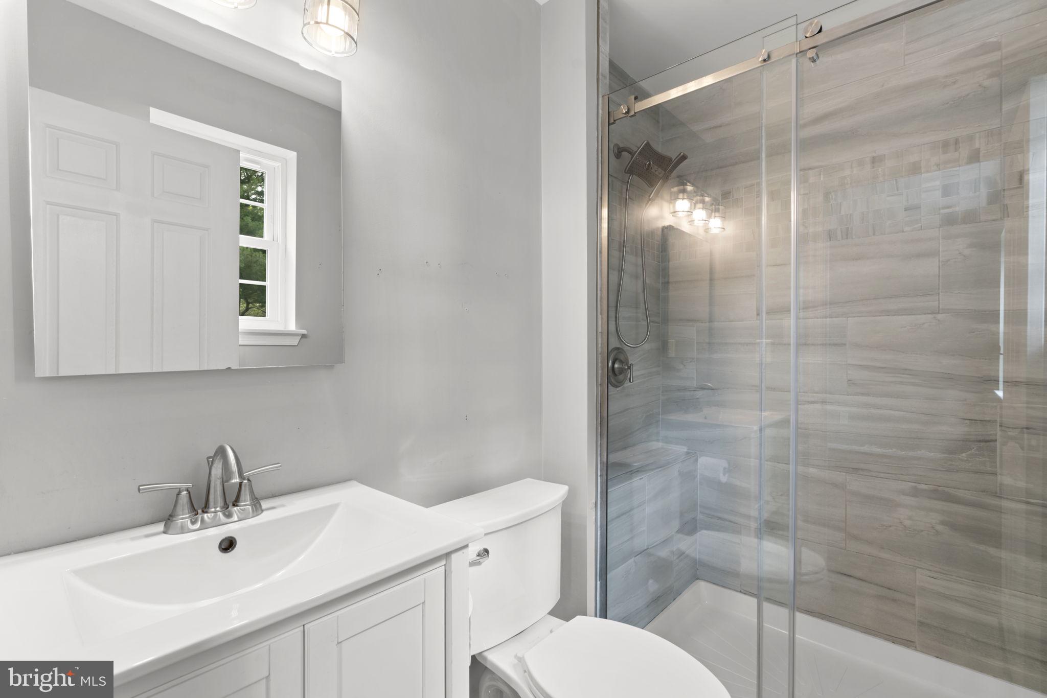 LINTHICUM OAKS - Residential