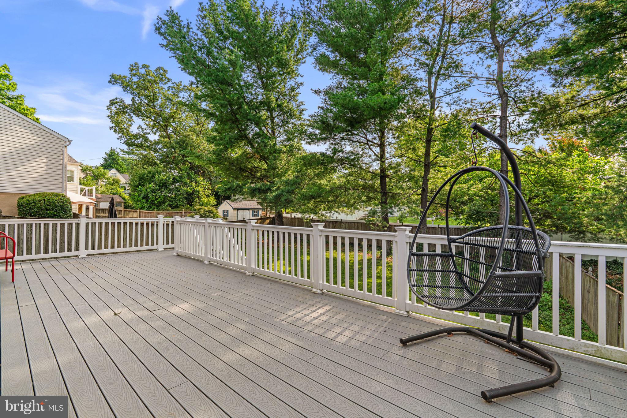 LINTHICUM OAKS - Residential