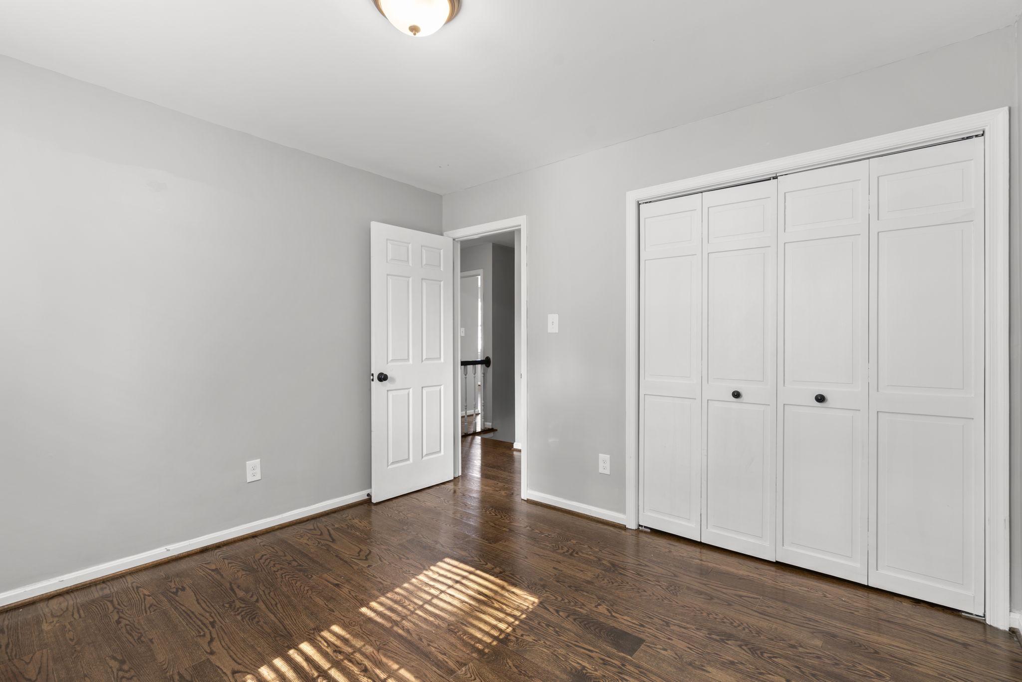 LINTHICUM OAKS - Residential