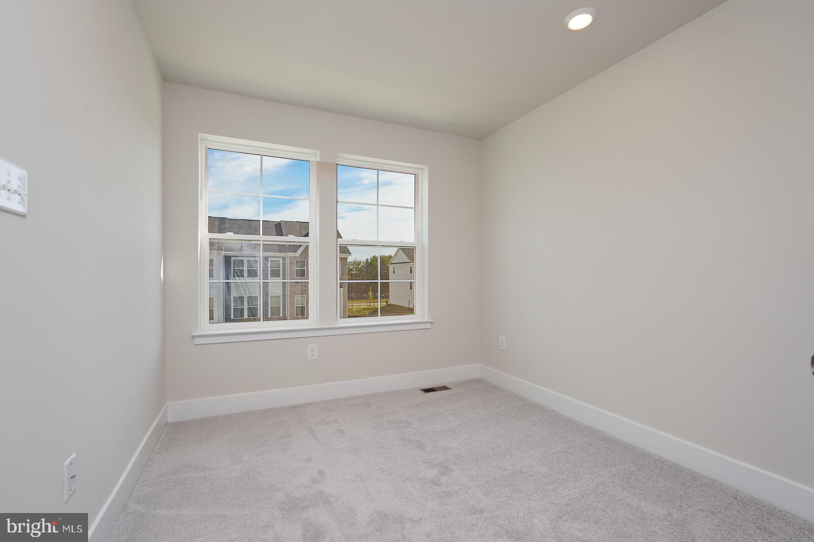 SYCAMORE RIDGE - Residential