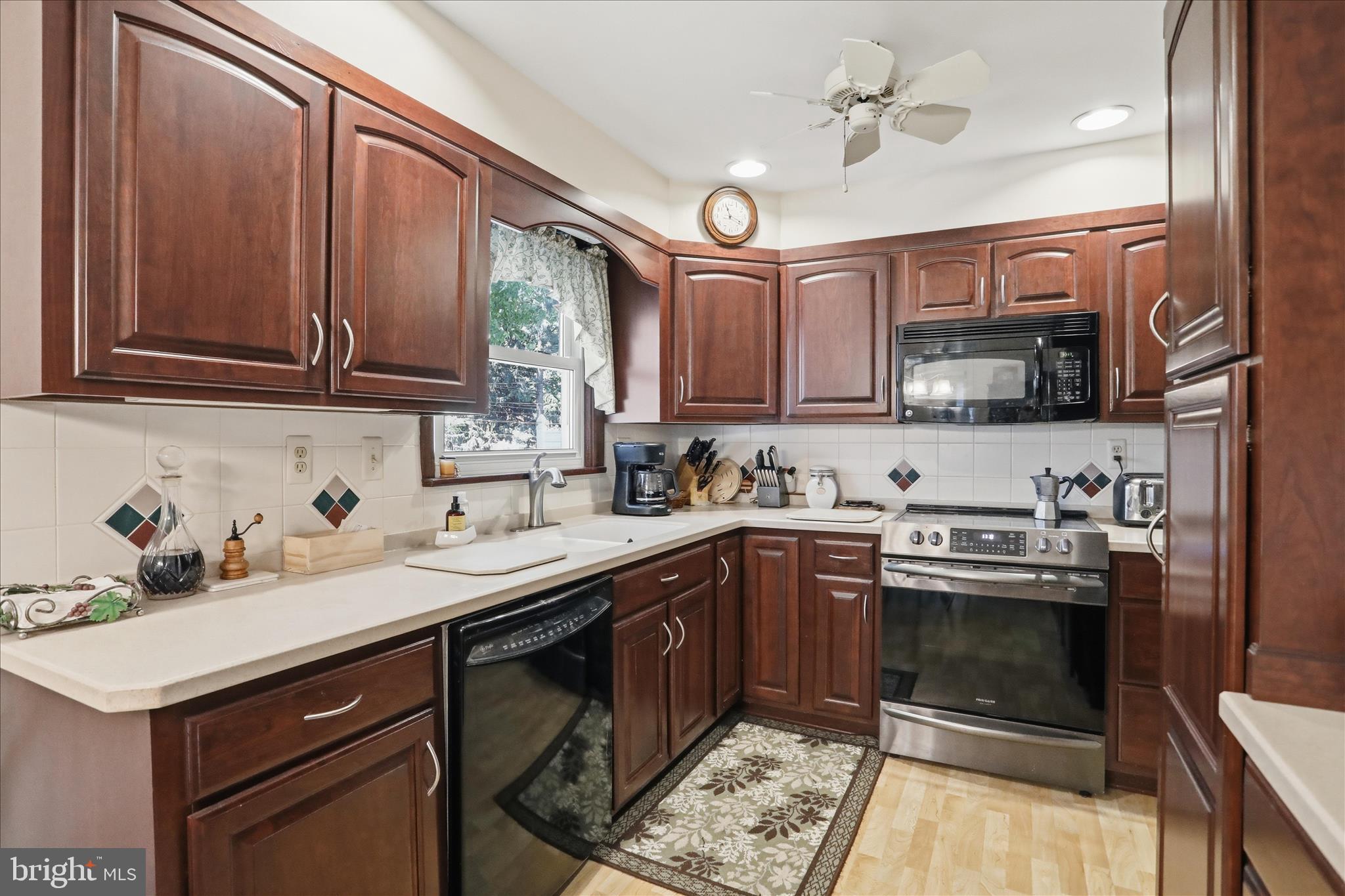 OAK RIDGE - Residential