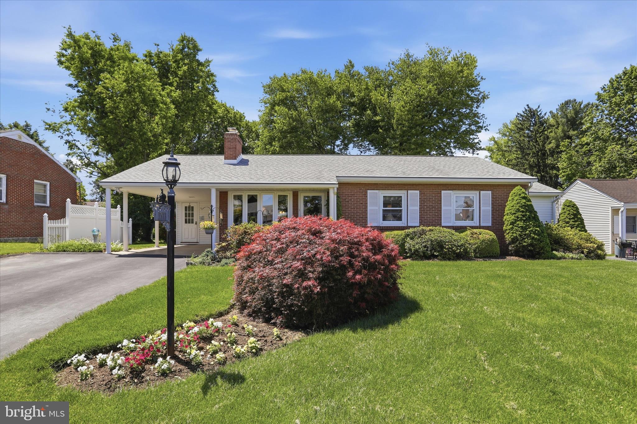 OAK RIDGE - Residential