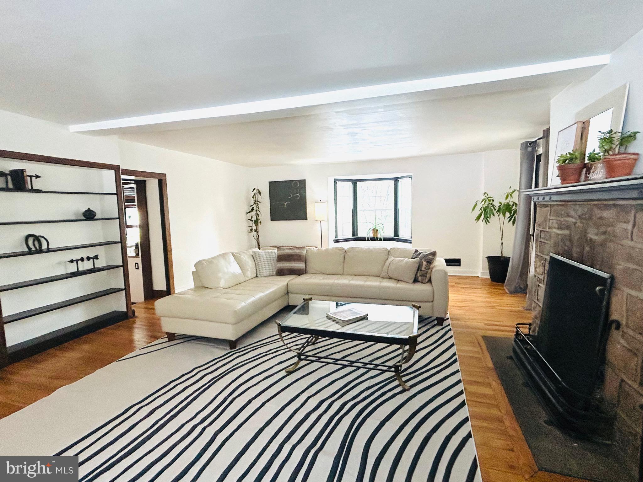 HUNTINGDON VALLEY - Residential
