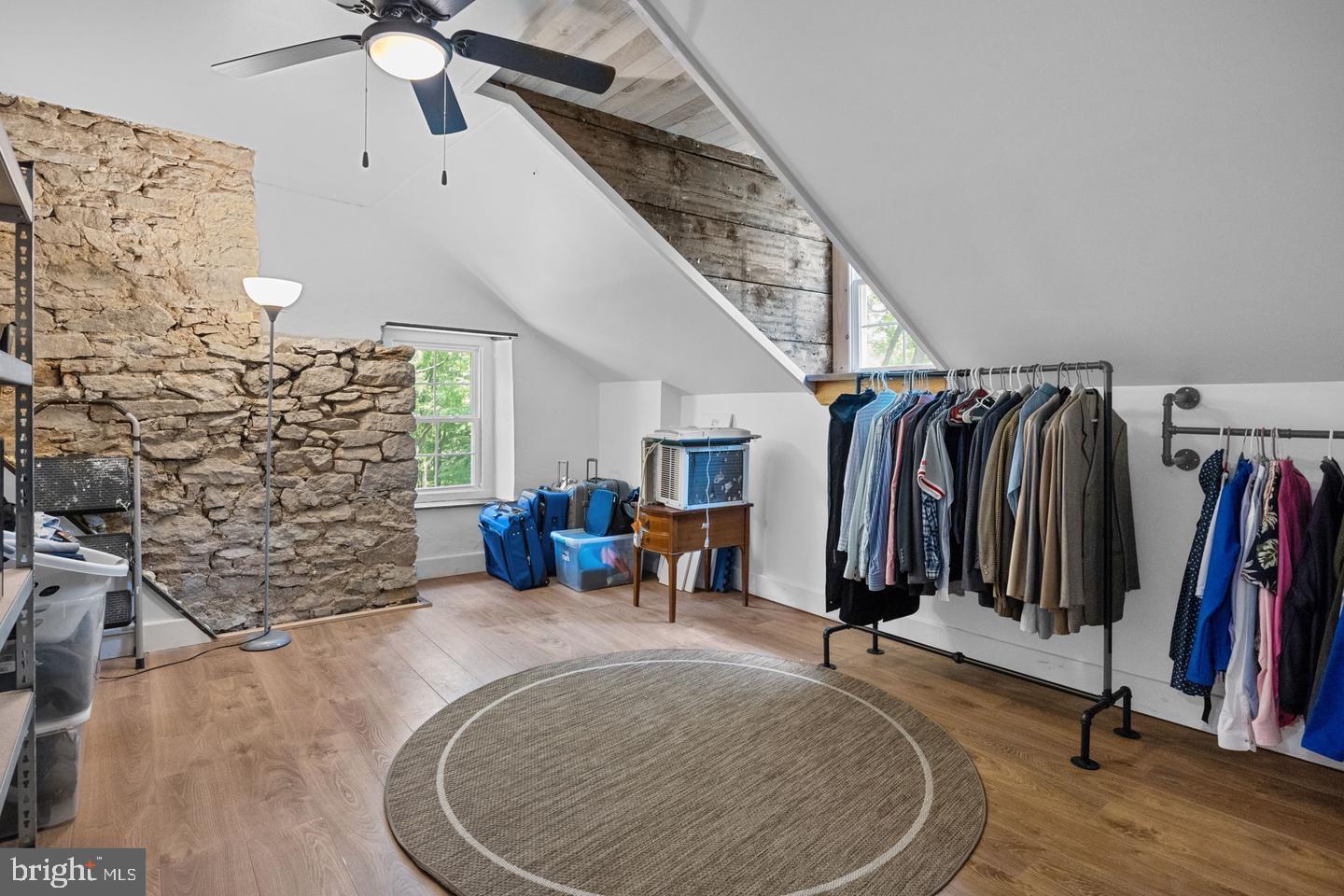 HUNTINGDON VALLEY - Residential