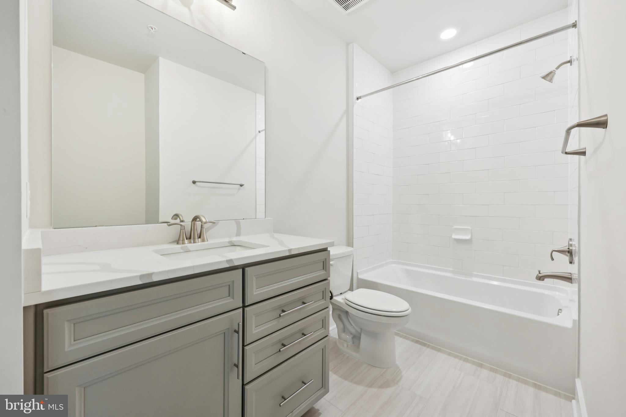 STILLVIEW ACRES - Residential