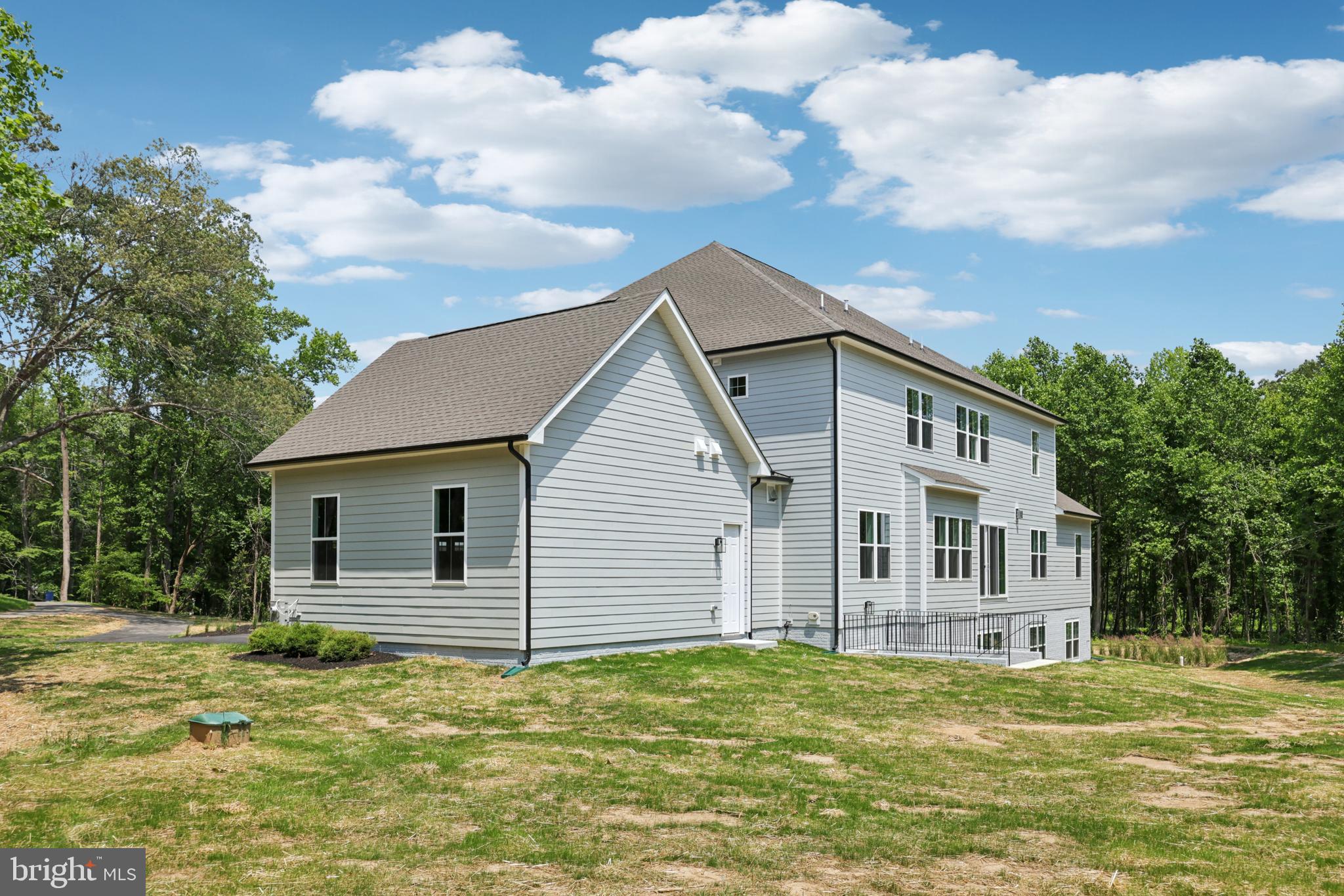STILLVIEW ACRES - Residential