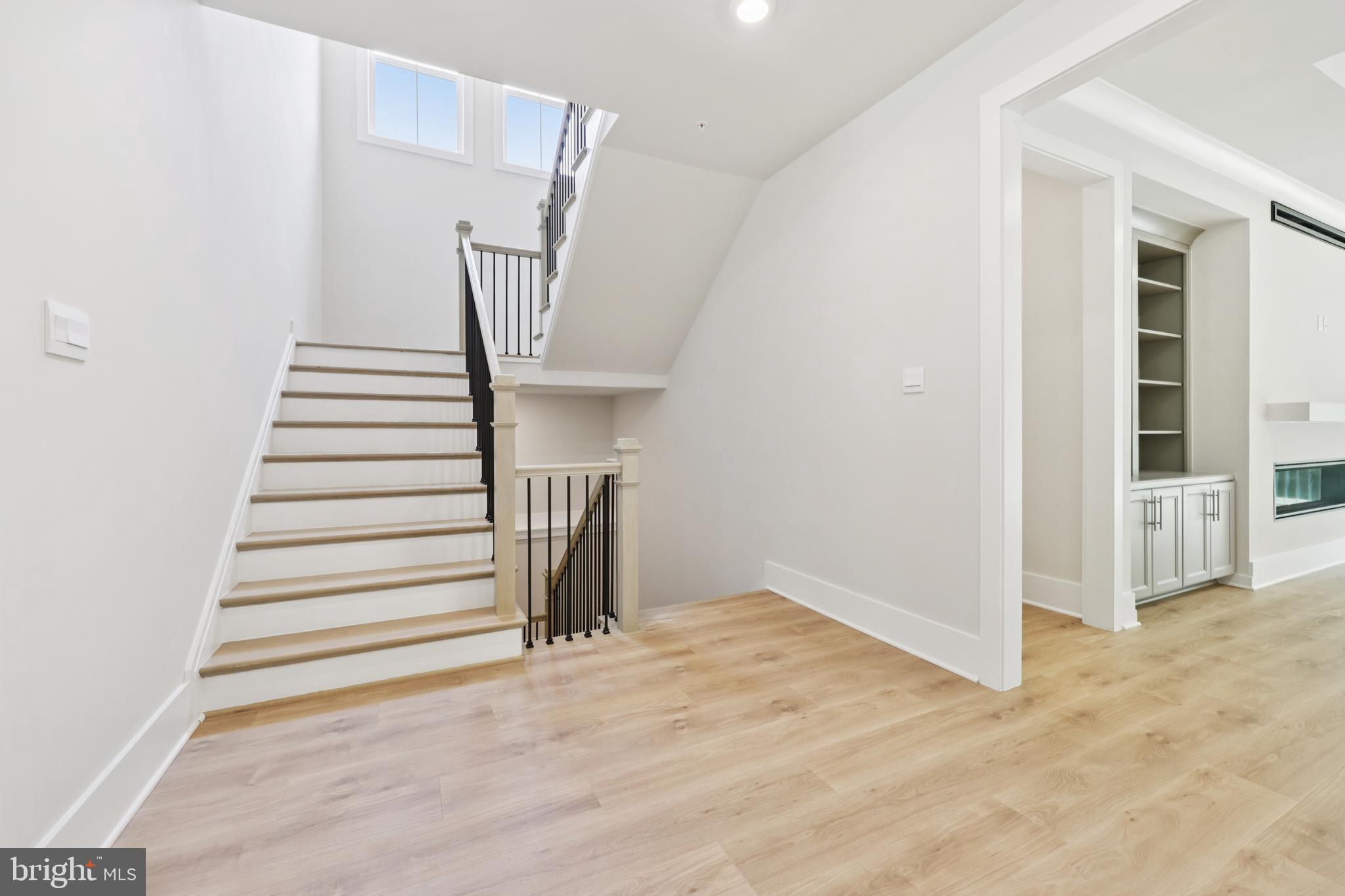 STILLVIEW ACRES - Residential
