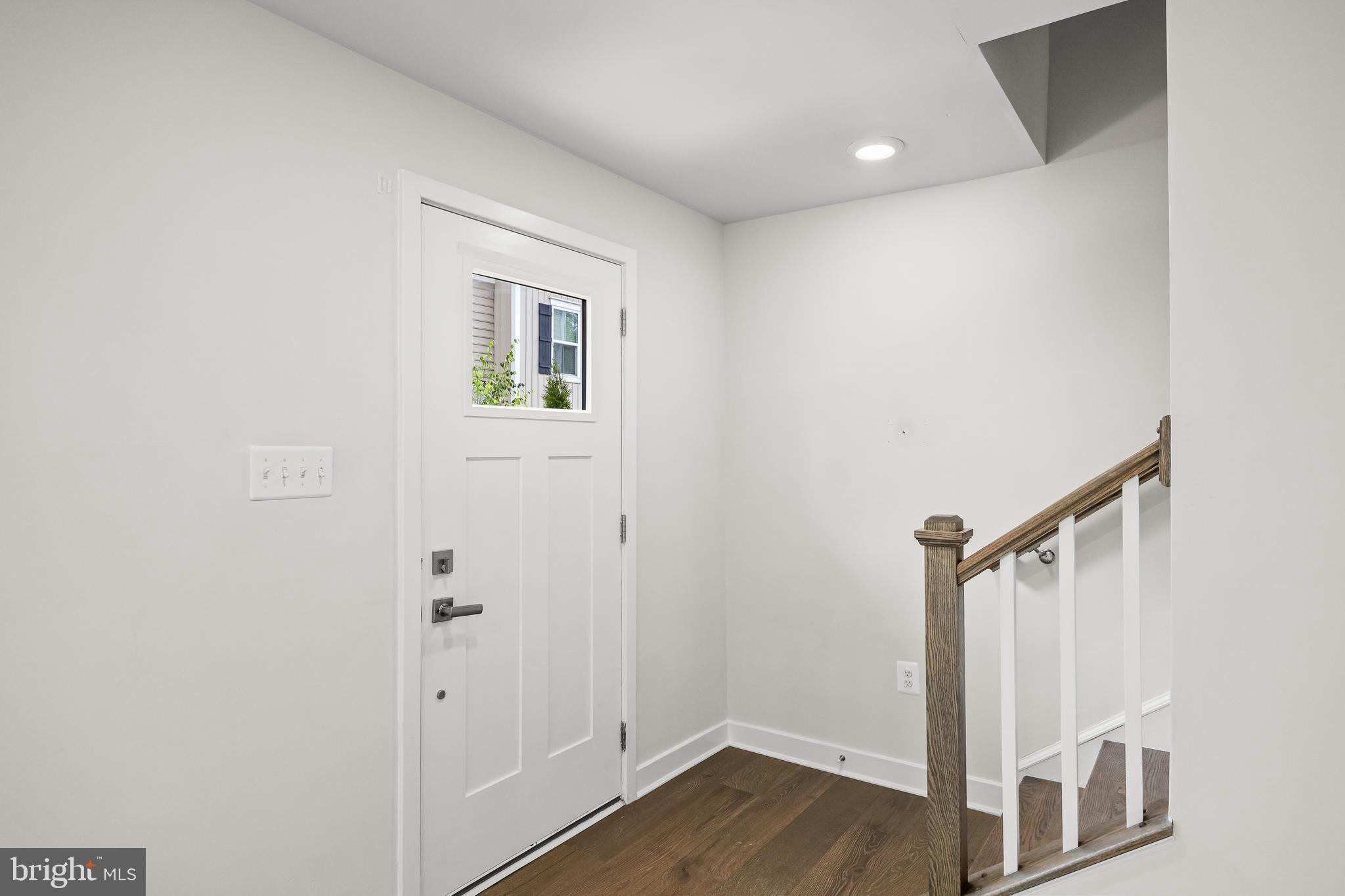 PONDS EDGE - Residential