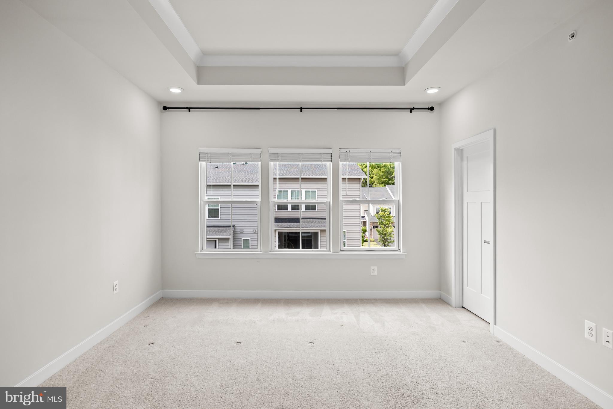 PONDS EDGE - Residential