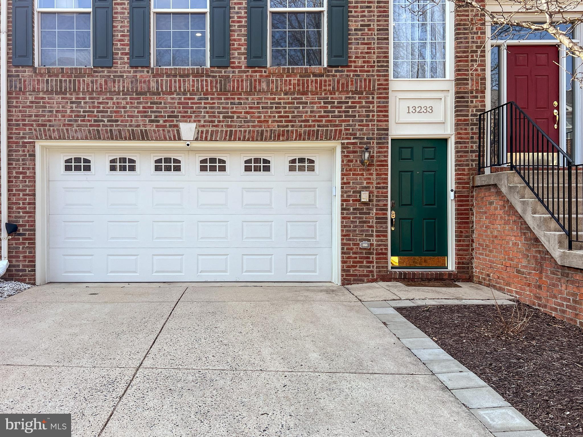 TOWNES AT FAIR LAKES GLEN - Residential