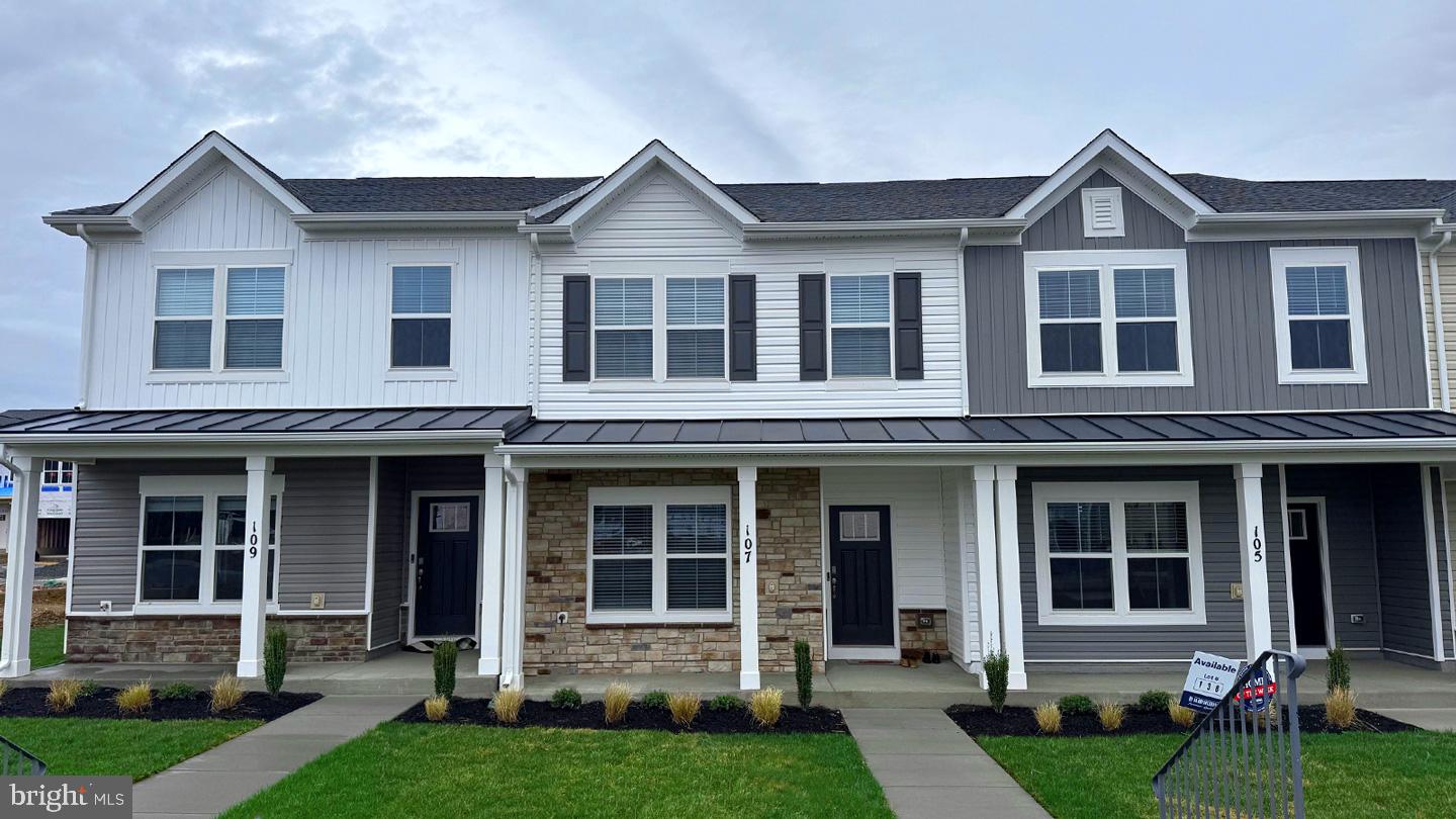 This rear-load, two-level townhome offers 1,509 square feet of well-designed living space, perfect for modern comfort and convenience. With three spacious bedrooms and 2.5 baths, it’s ideal for those seeking a low-maintenance lifestyle. The open layout includes a welcoming main level with plenty of room for entertaining, while the second floor hosts the bedrooms for added privacy. The home also features a one-car garage, providing secure parking and extra storage. Scheduled for April move-in, this townhome combines functionality with style, making it an attractive choice for those looking to settle into a new community early next year.
Up to $6,500 total closing cost is tied to the use of DHI Mortgage.
*Photos, 3D tours, and videos are representative of plan only and may vary as built.*