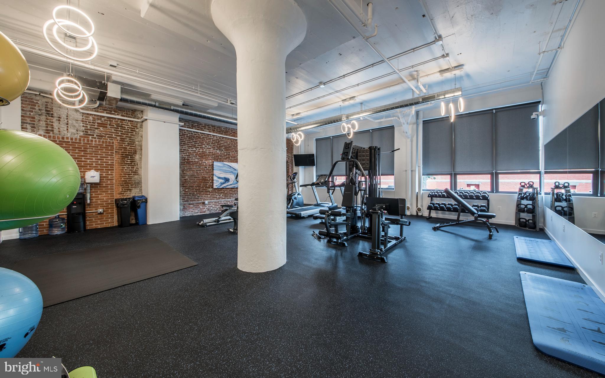 LOWER MOYAMENSING - Residential Lease