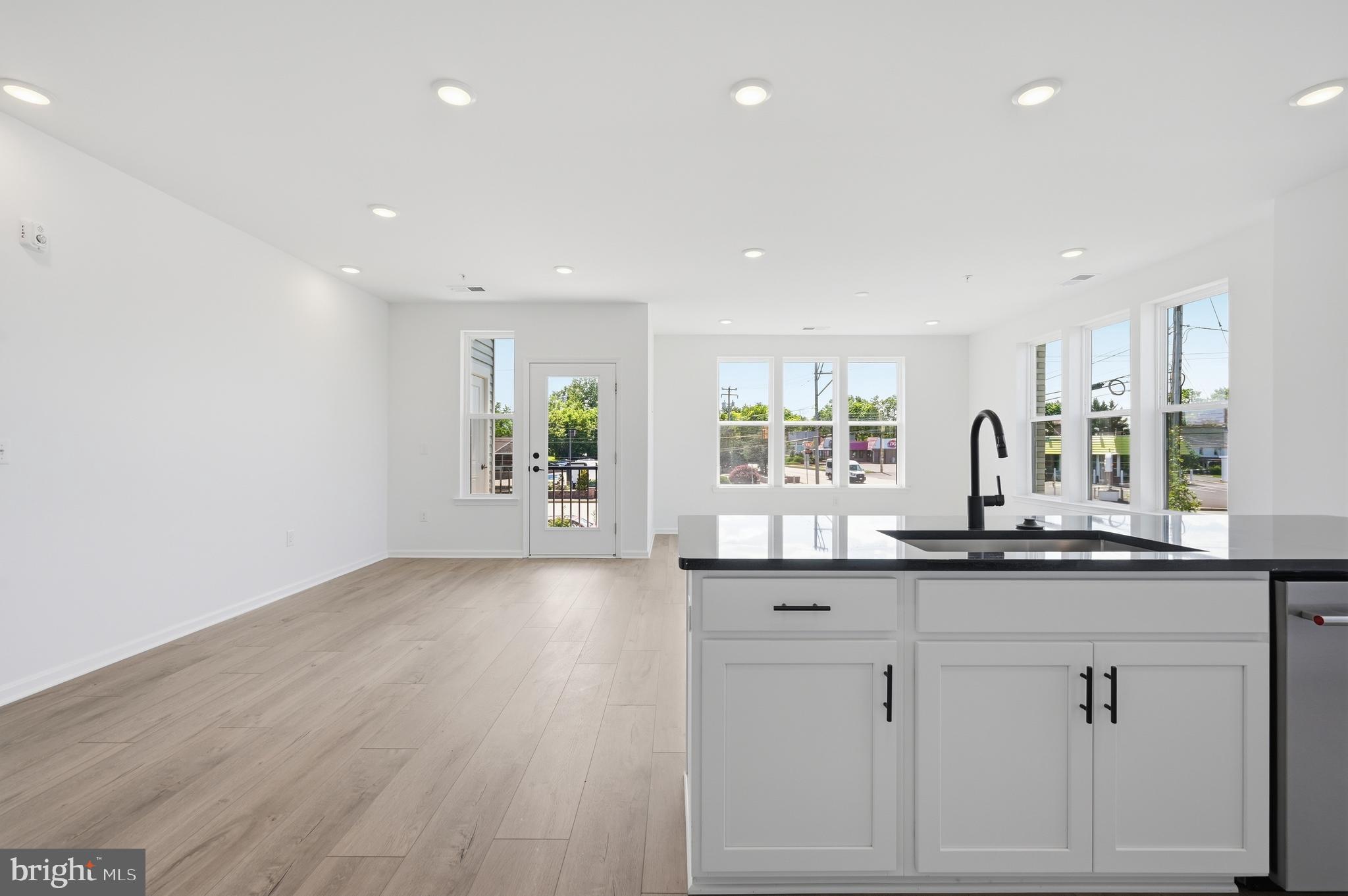 LINK AT COLMAR - Residential