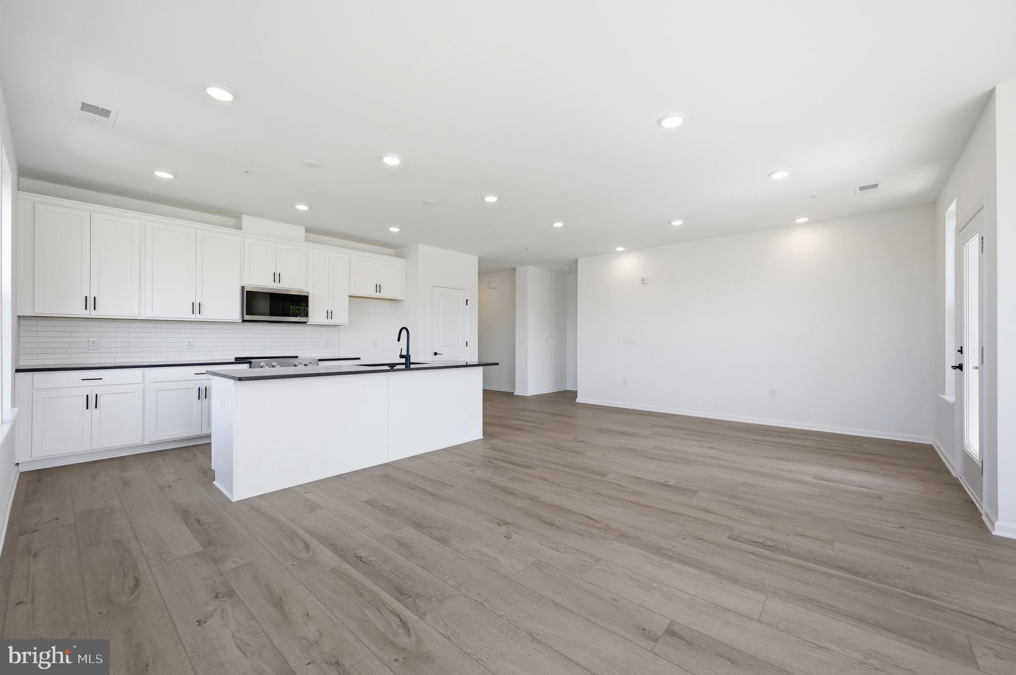 LINK AT COLMAR - Residential