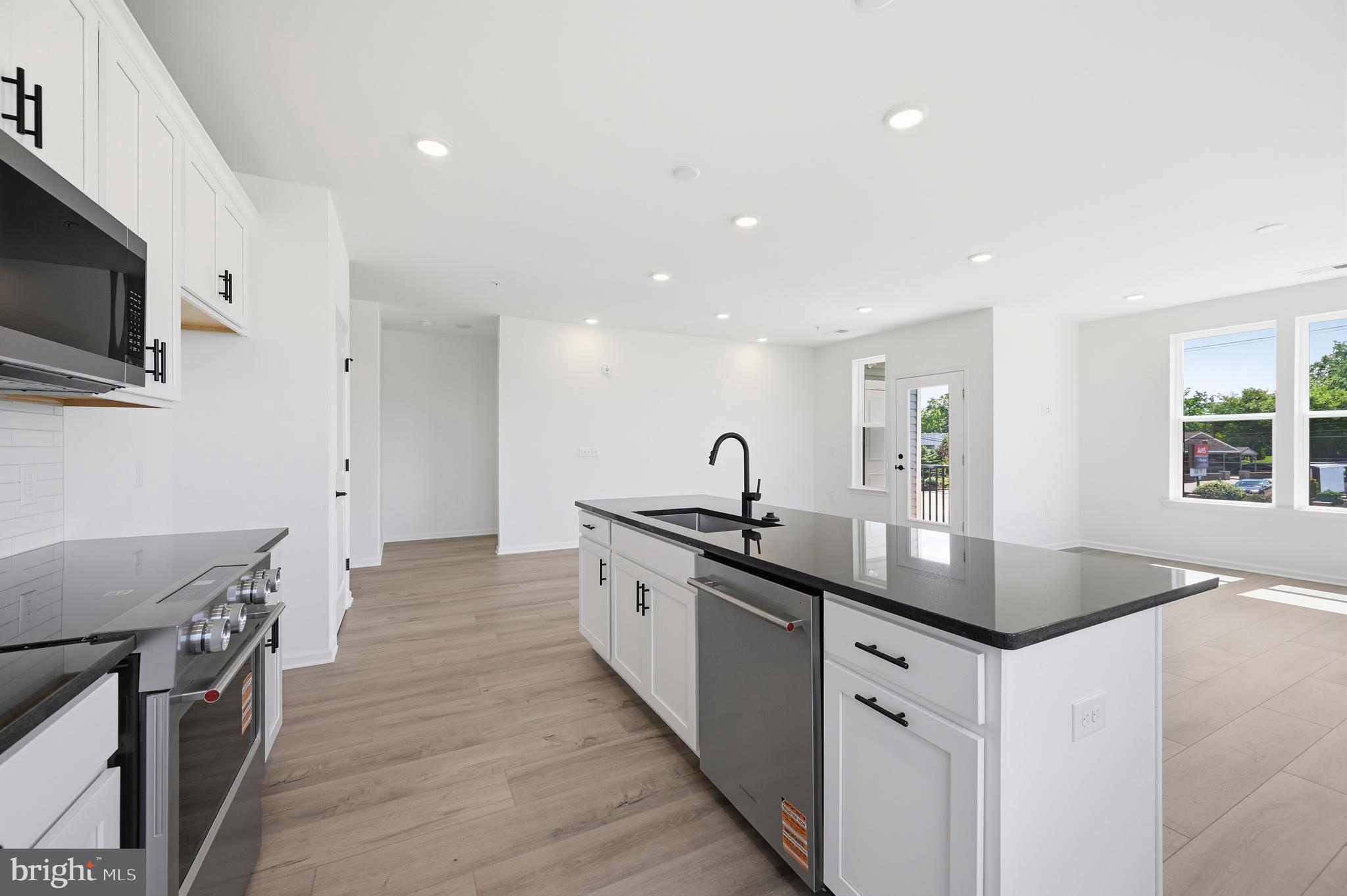 LINK AT COLMAR - Residential