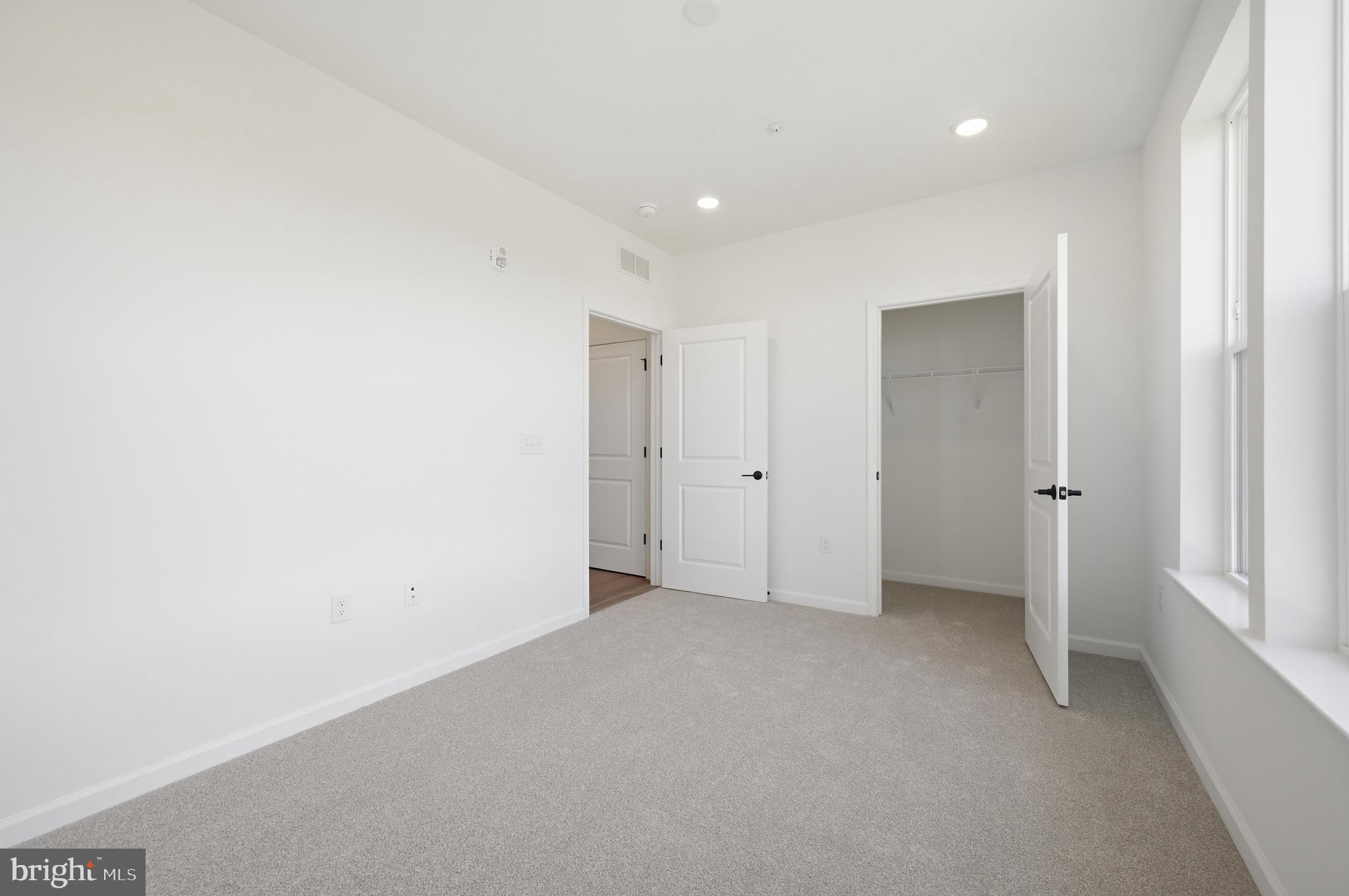 LINK AT COLMAR - Residential